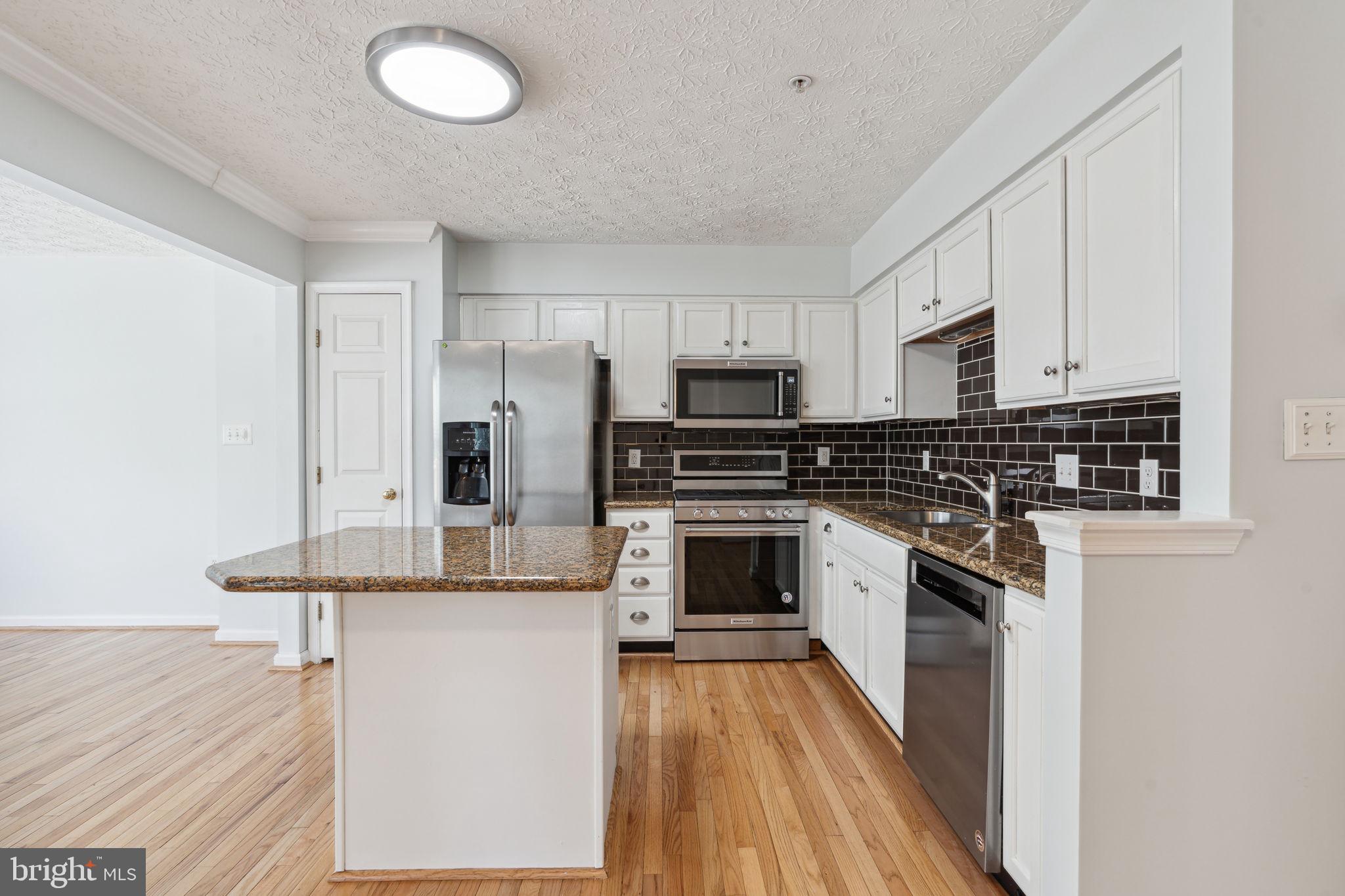 PINEY ORCHARD - Residential