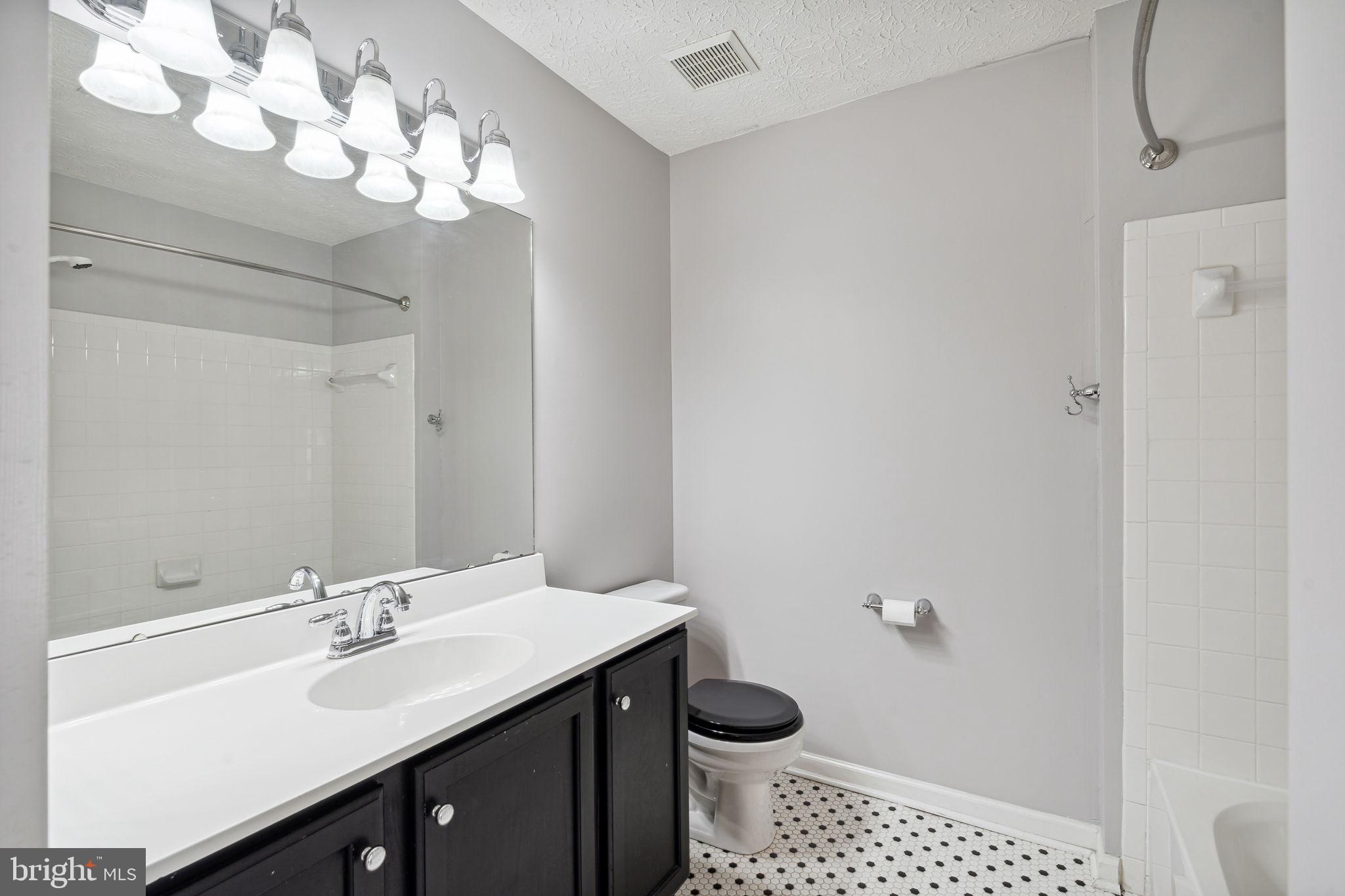 PINEY ORCHARD - Residential