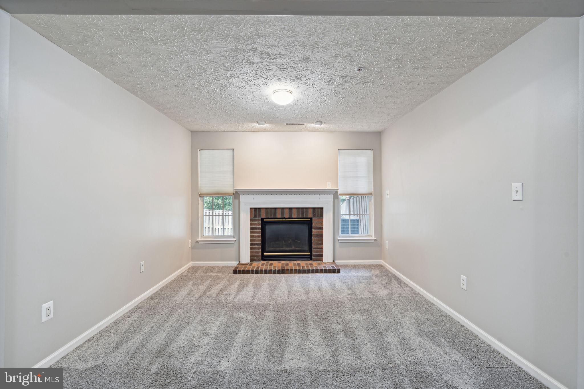 PINEY ORCHARD - Residential