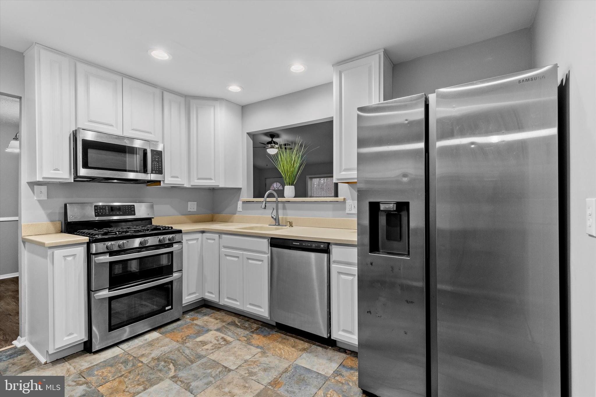 EDGEWOOD MEADOWS - Residential