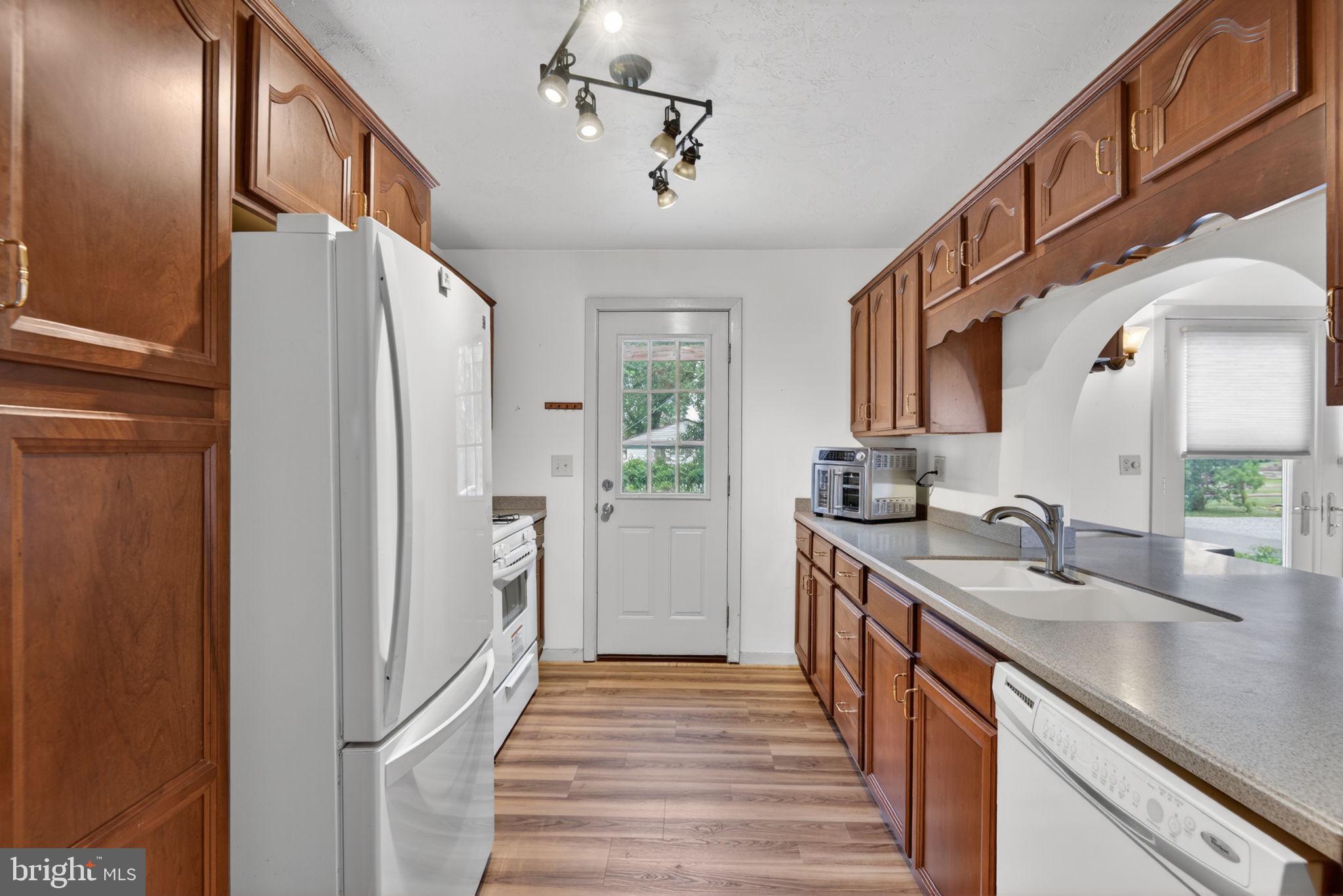 MCSHERRYSTOWN - Residential