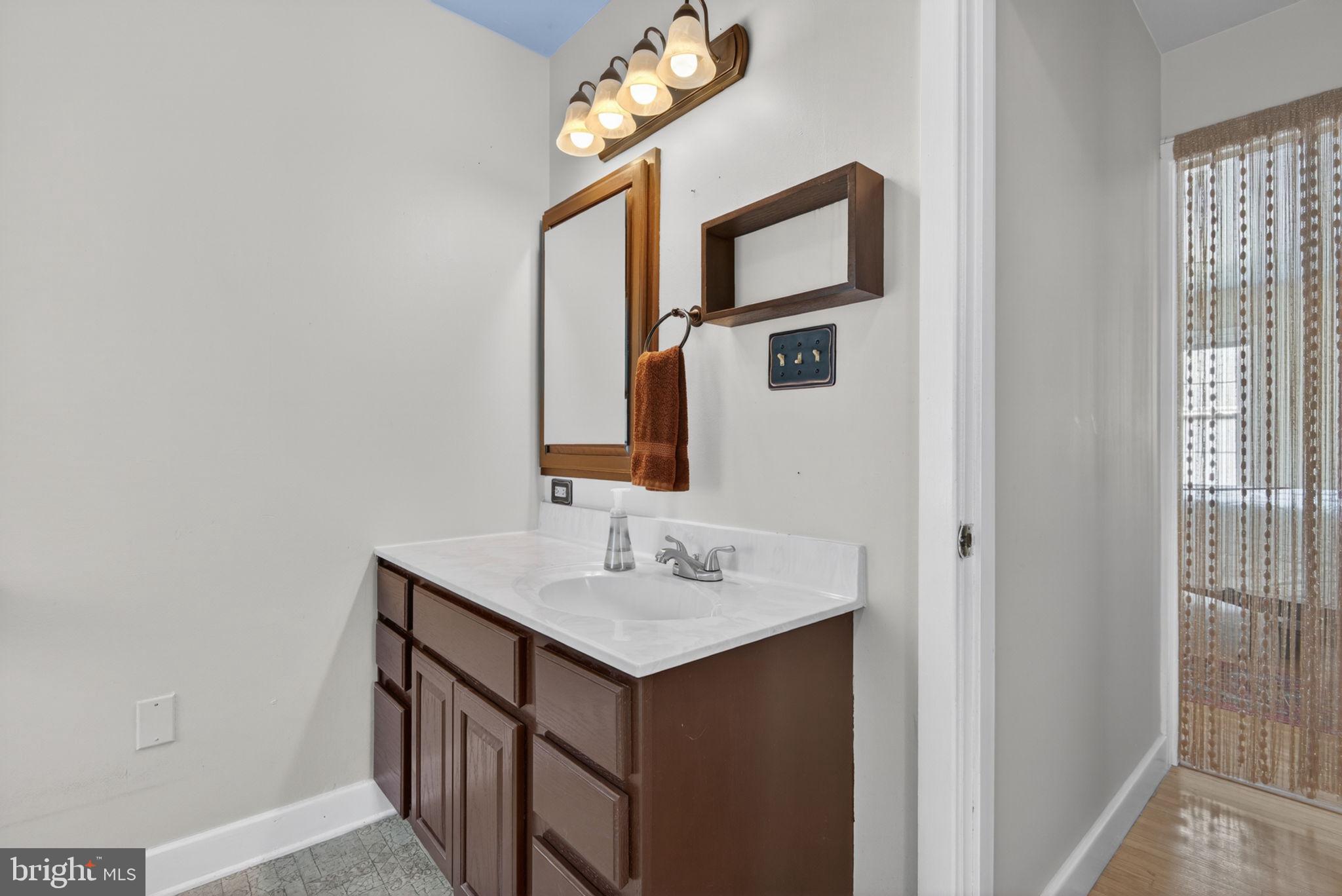 MCSHERRYSTOWN - Residential