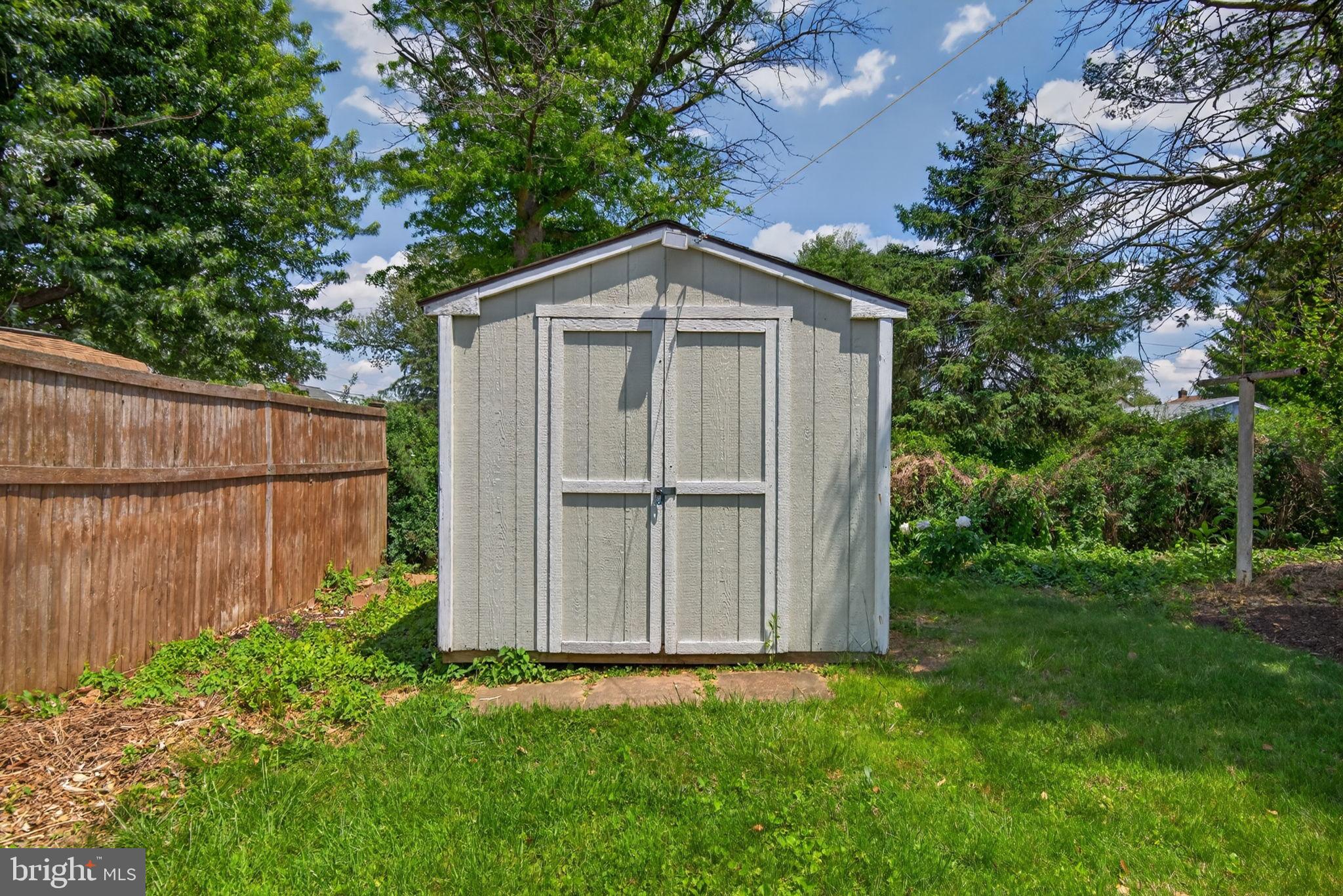 MCSHERRYSTOWN - Residential