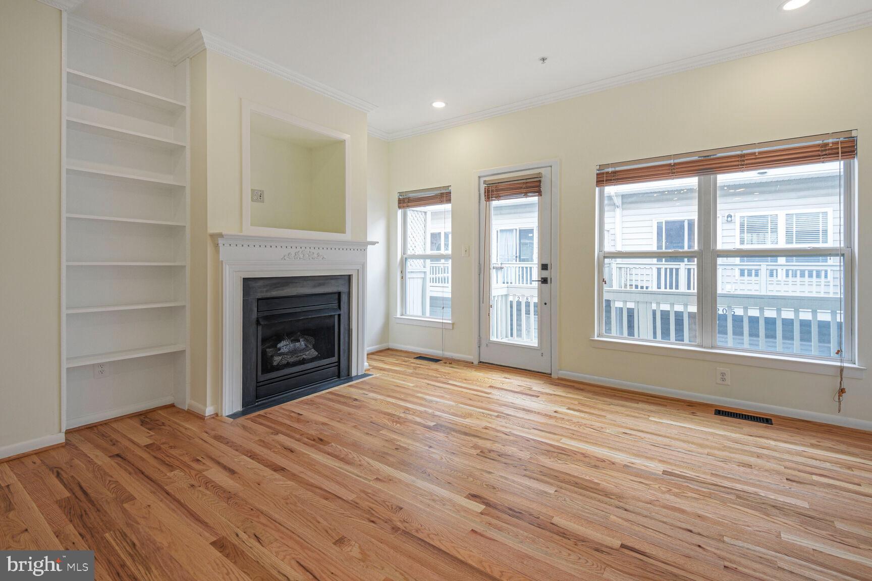 2127 12TH PLACE NW