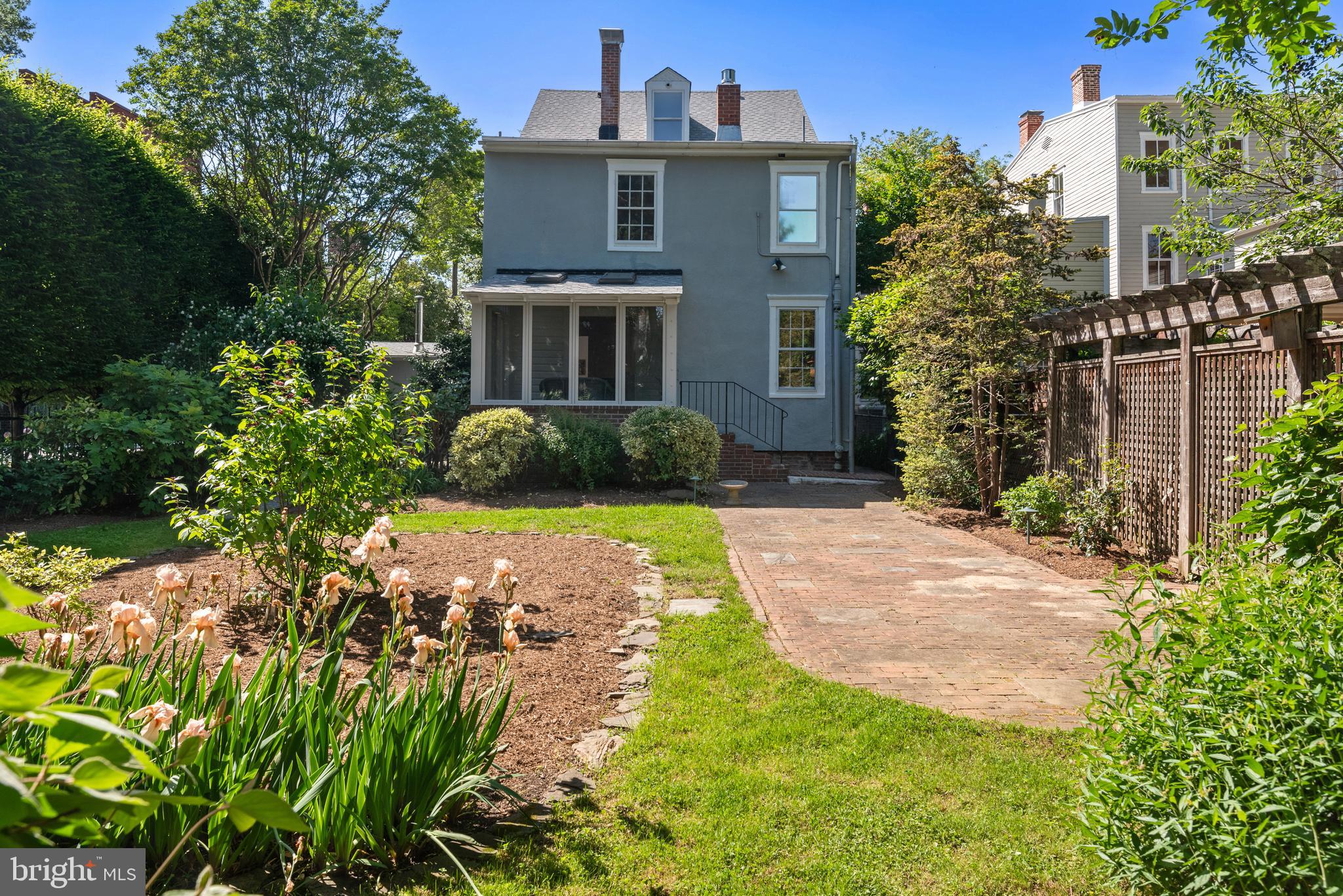 HISTORIC DISTRICT - Residential