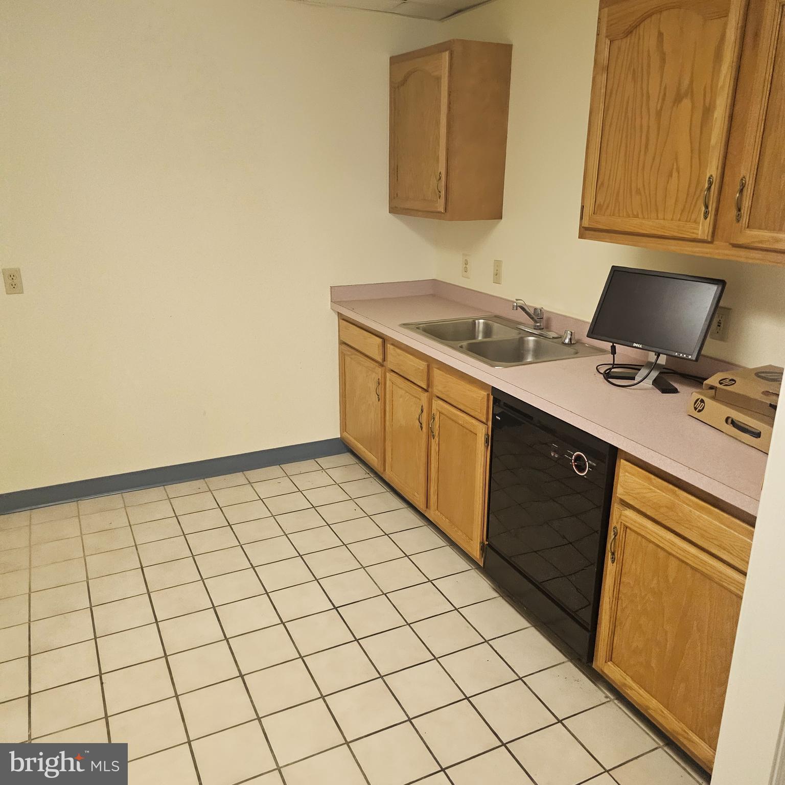 NONE AVAILABLE - Commercial Lease