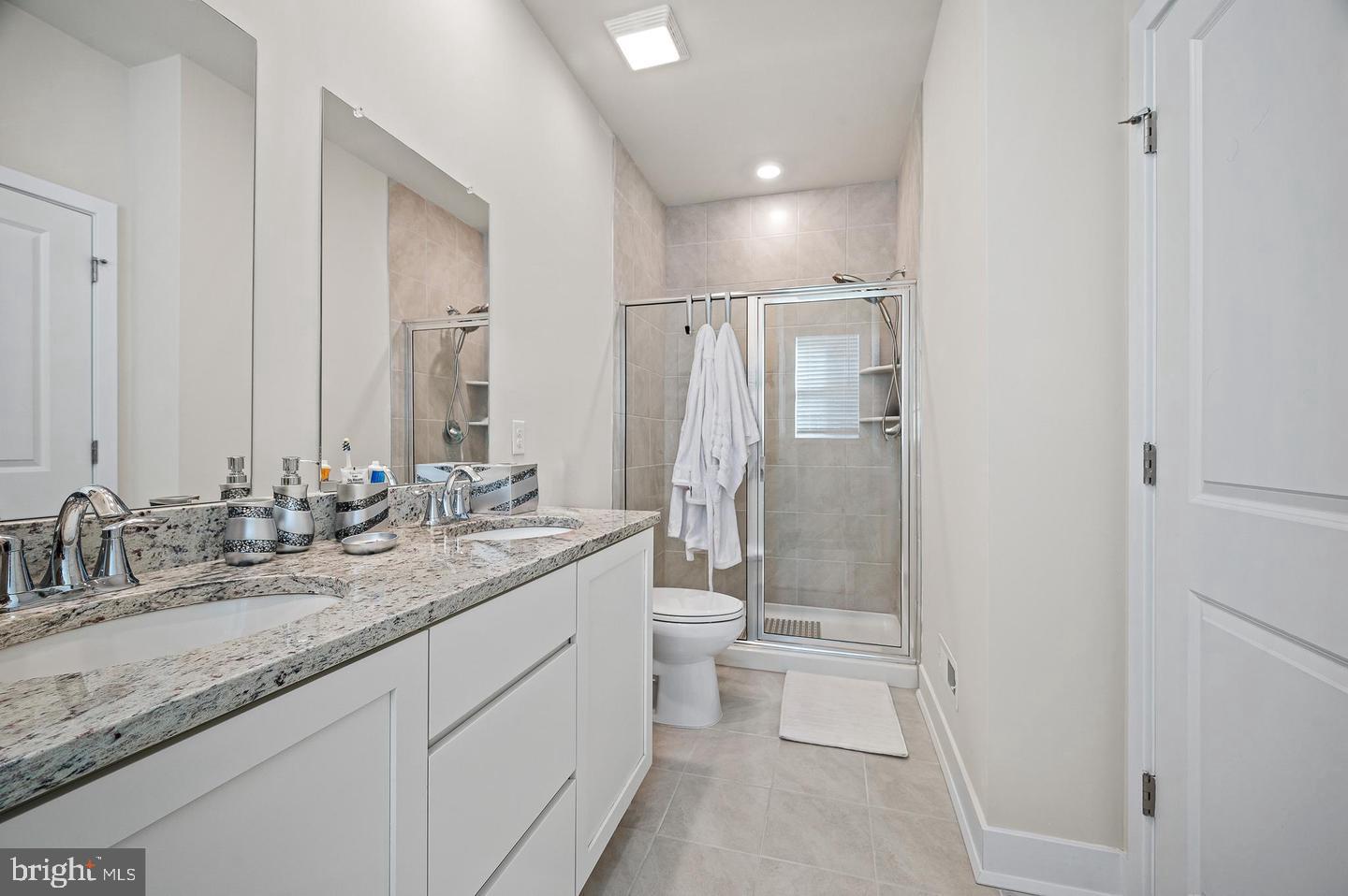 WATERSIDE - Residential