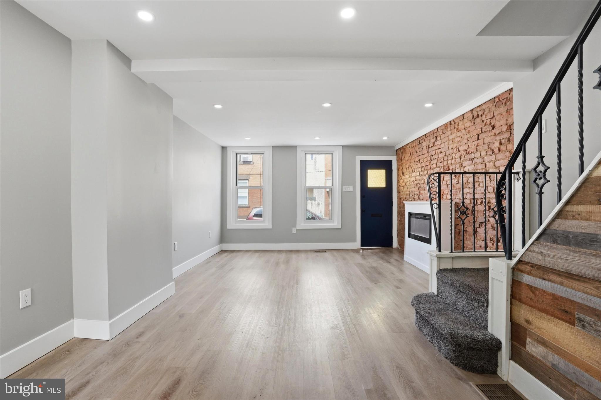 PORT RICHMOND - Residential