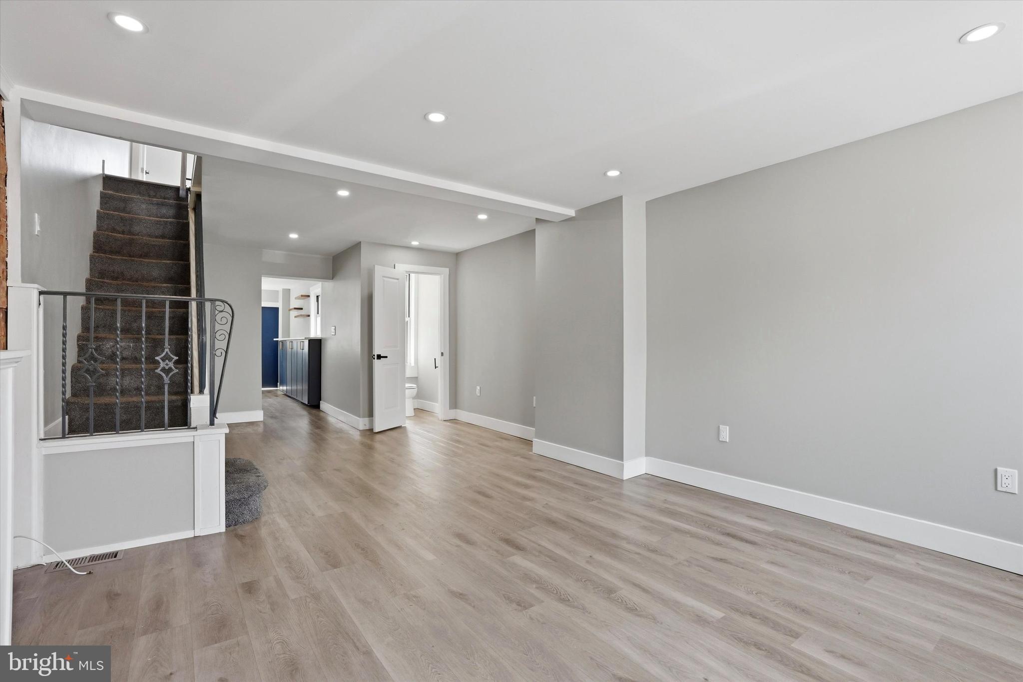 PORT RICHMOND - Residential