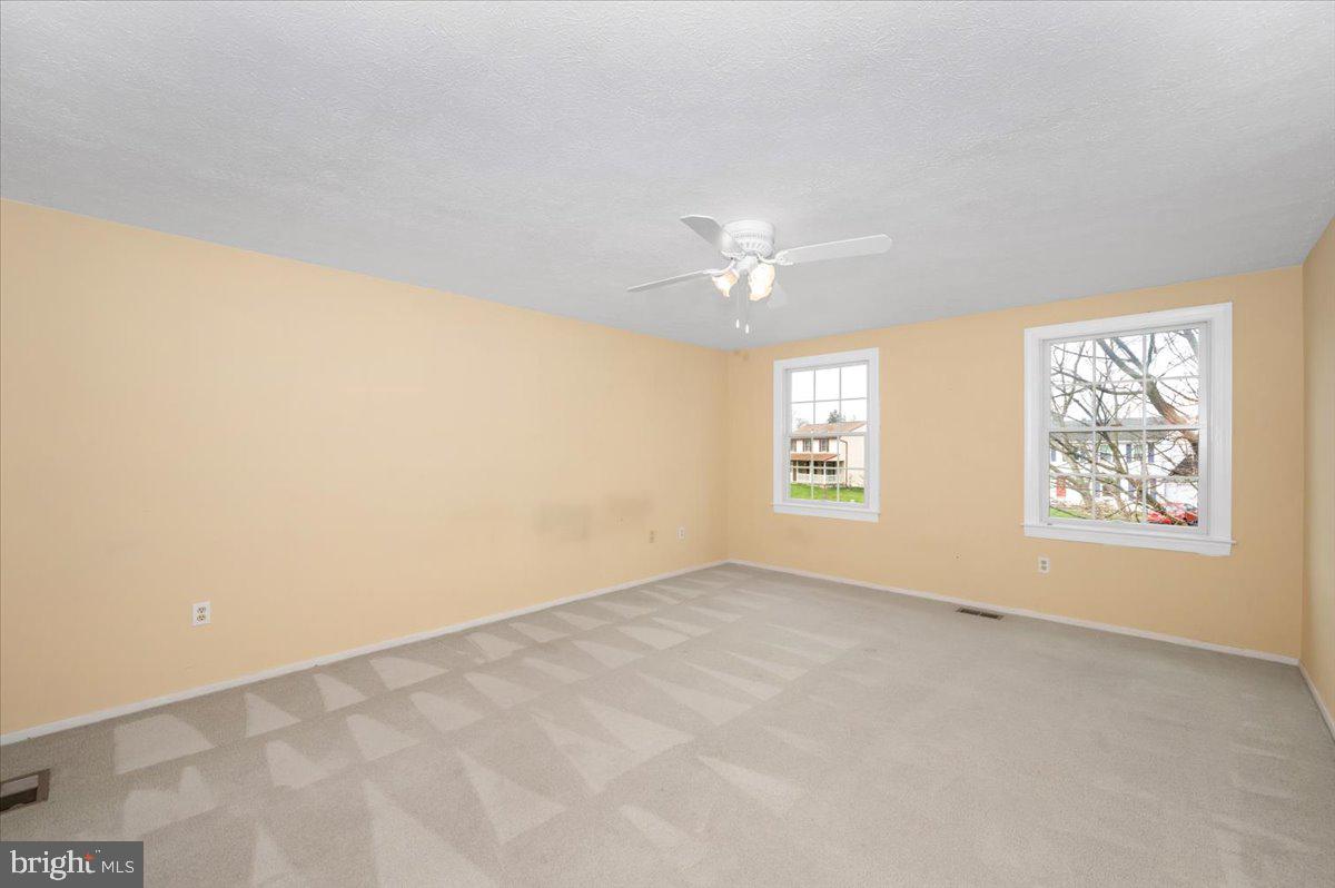 HILLCREST ORCHARDS - Residential