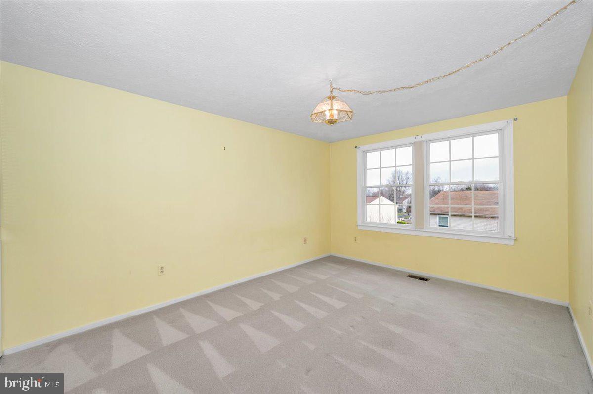 HILLCREST ORCHARDS - Residential