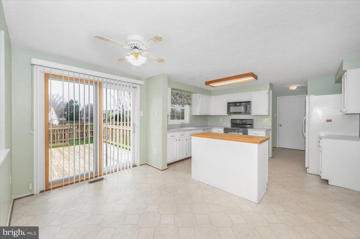 HILLCREST ORCHARDS - Residential