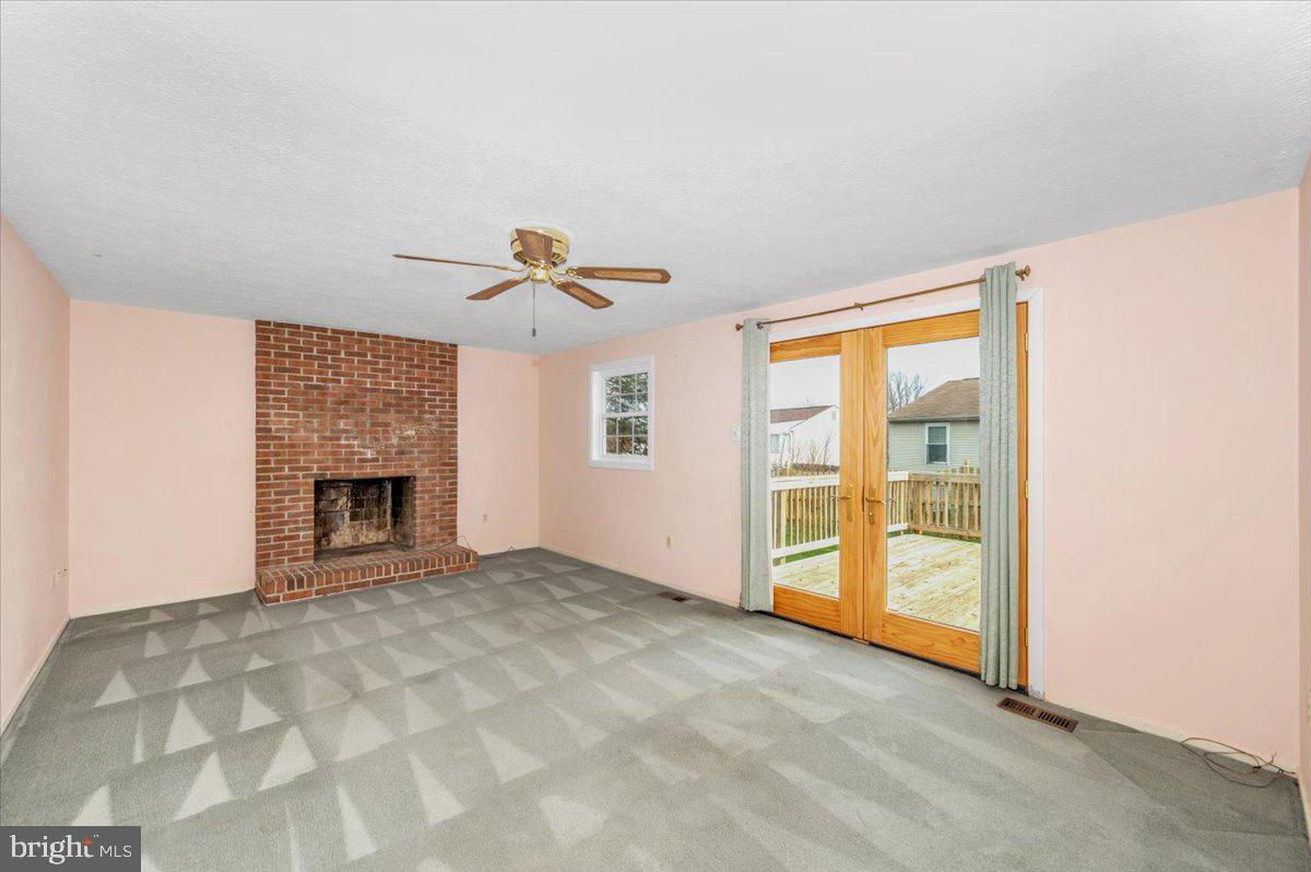 HILLCREST ORCHARDS - Residential