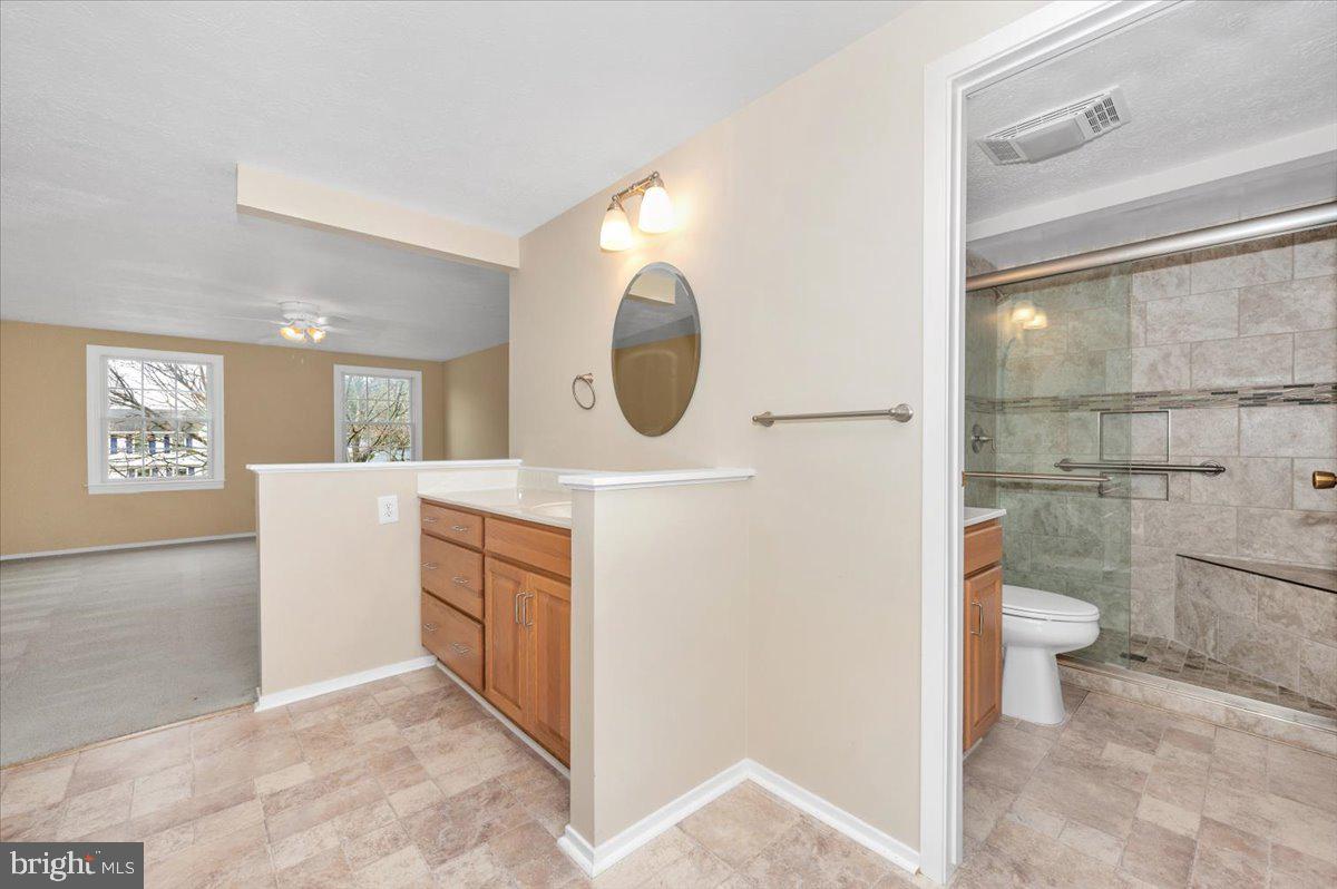 HILLCREST ORCHARDS - Residential