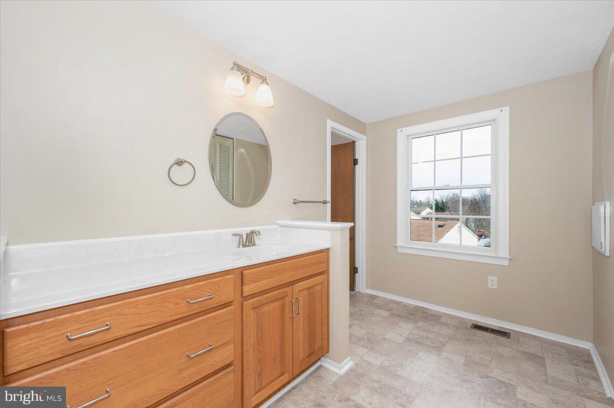 HILLCREST ORCHARDS - Residential