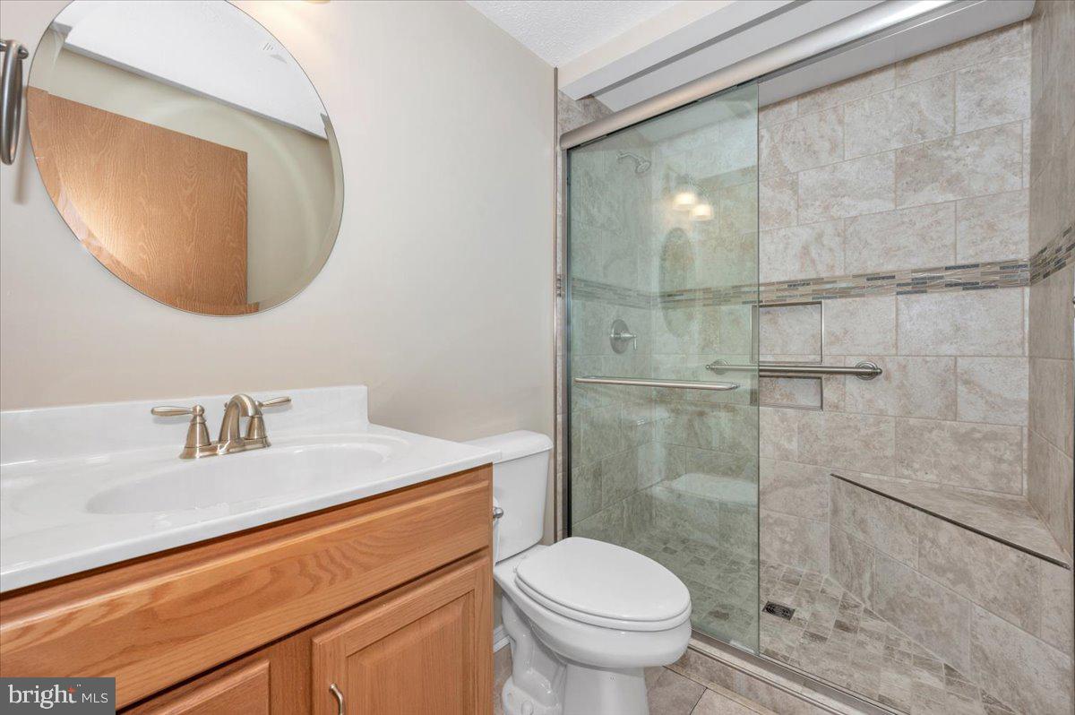 HILLCREST ORCHARDS - Residential