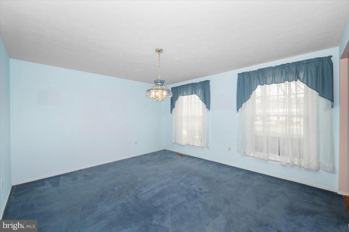 HILLCREST ORCHARDS - Residential