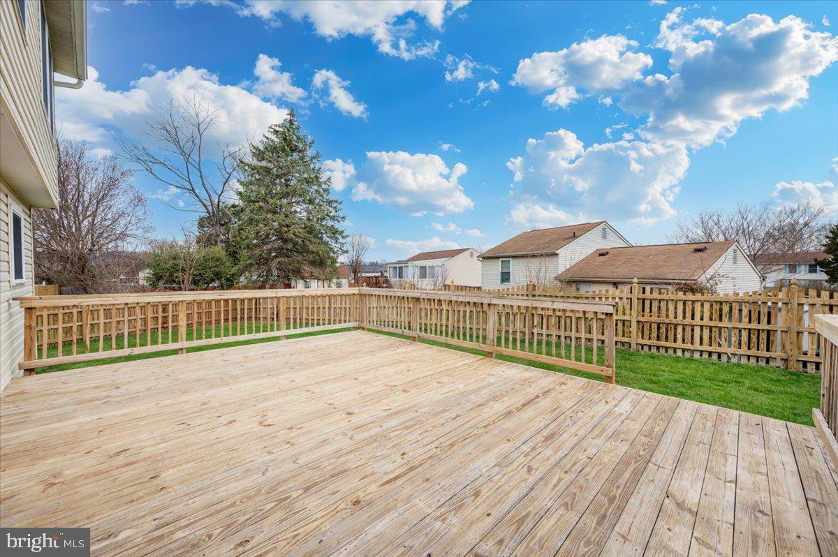 HILLCREST ORCHARDS - Residential