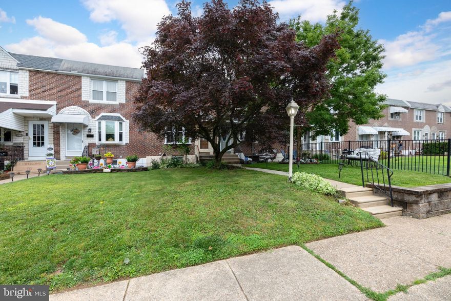 Welcome to 257 Westpark Lane! Whether you are a first time buyer or an investor, this home provides the perfect start to add your own equity. Well kept top to bottom! Schedule your showings today while you still can!