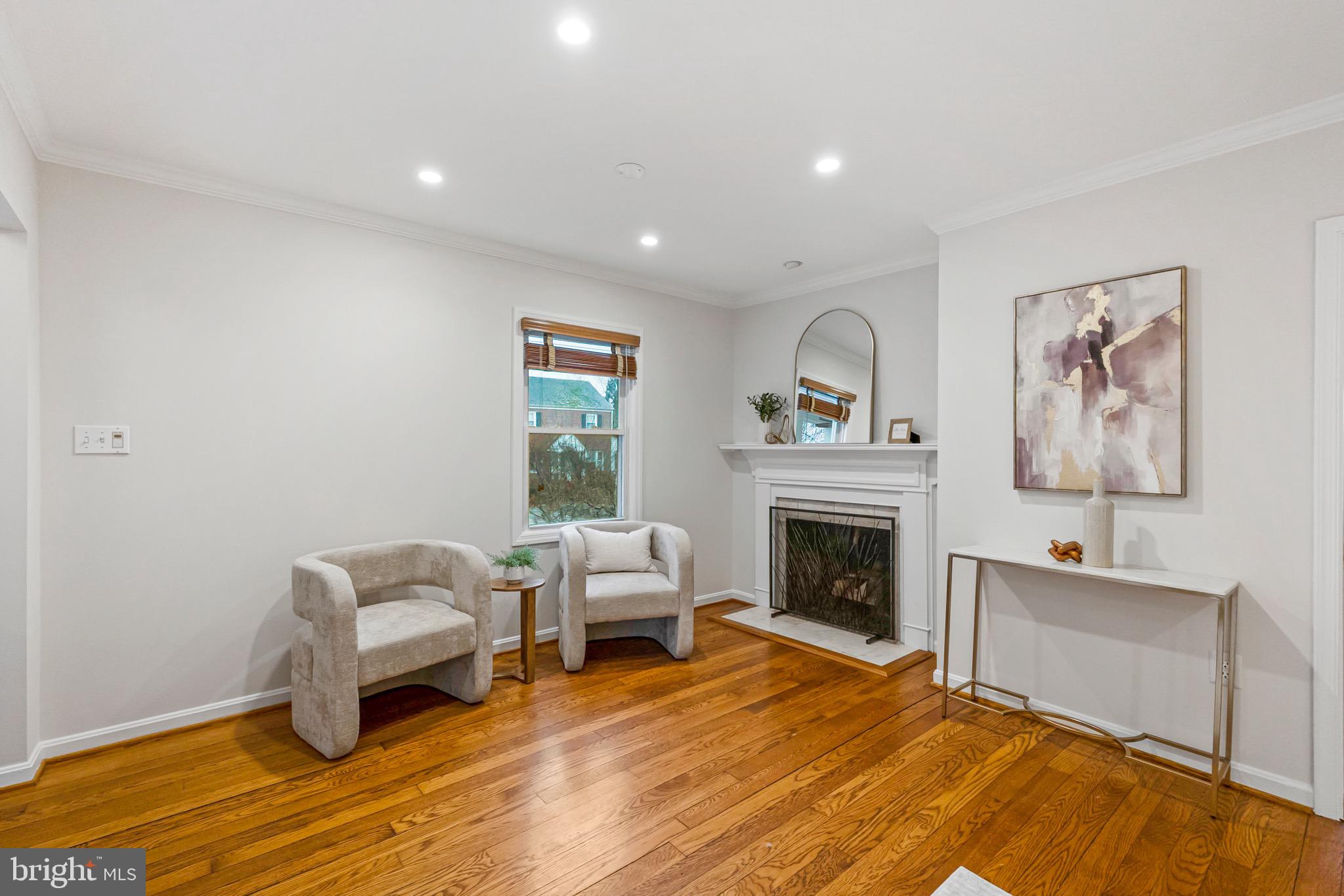 HILLWOOD - Residential