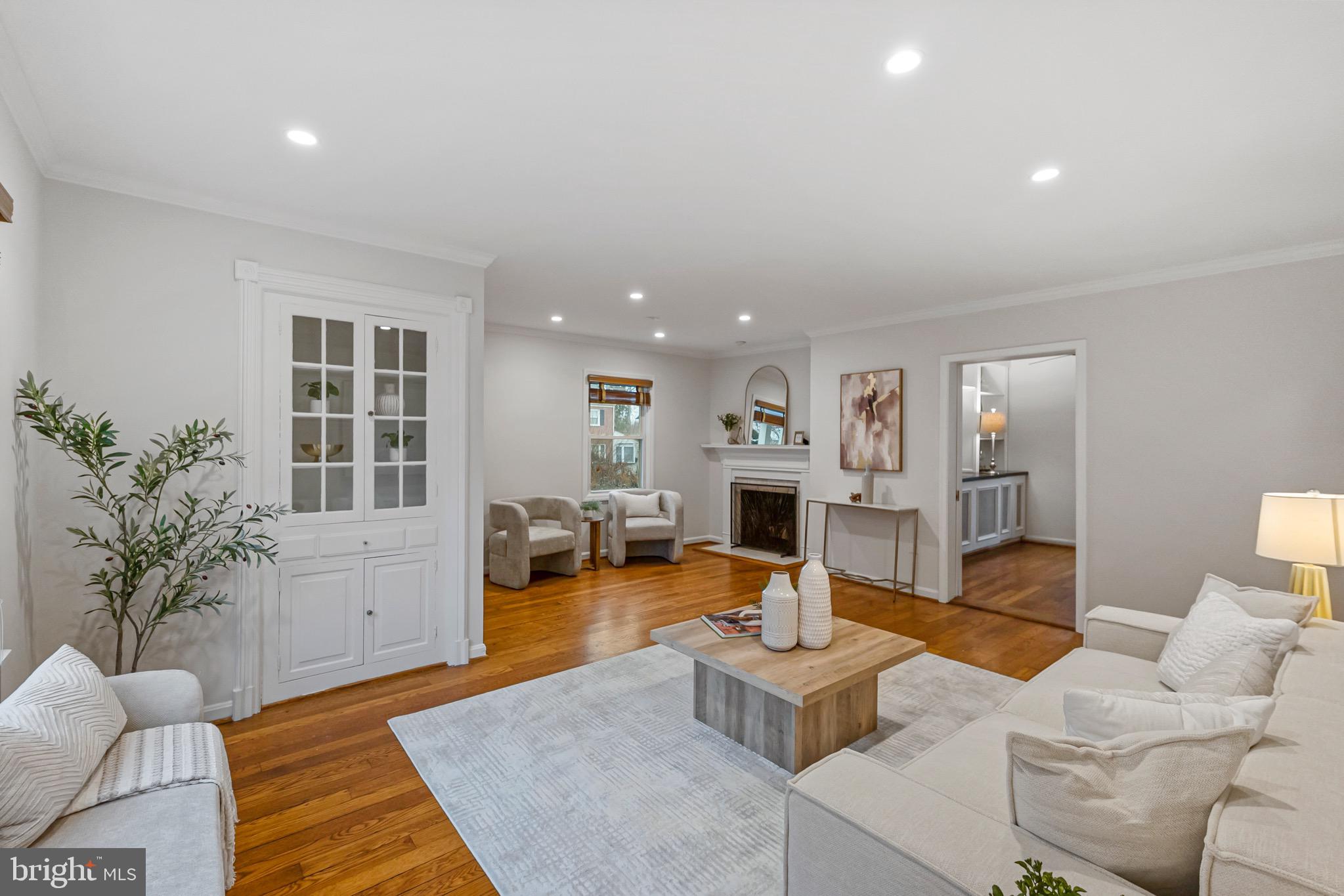 HILLWOOD - Residential