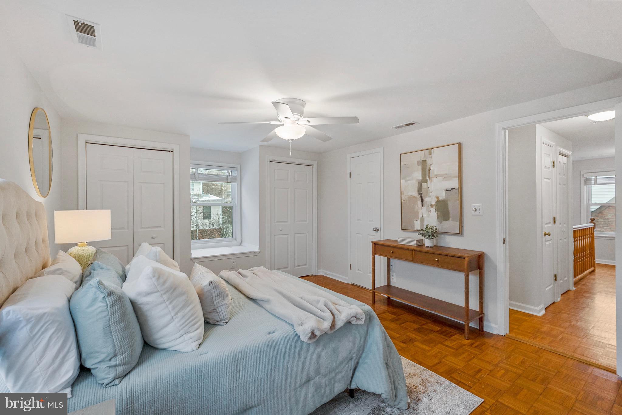 HILLWOOD - Residential