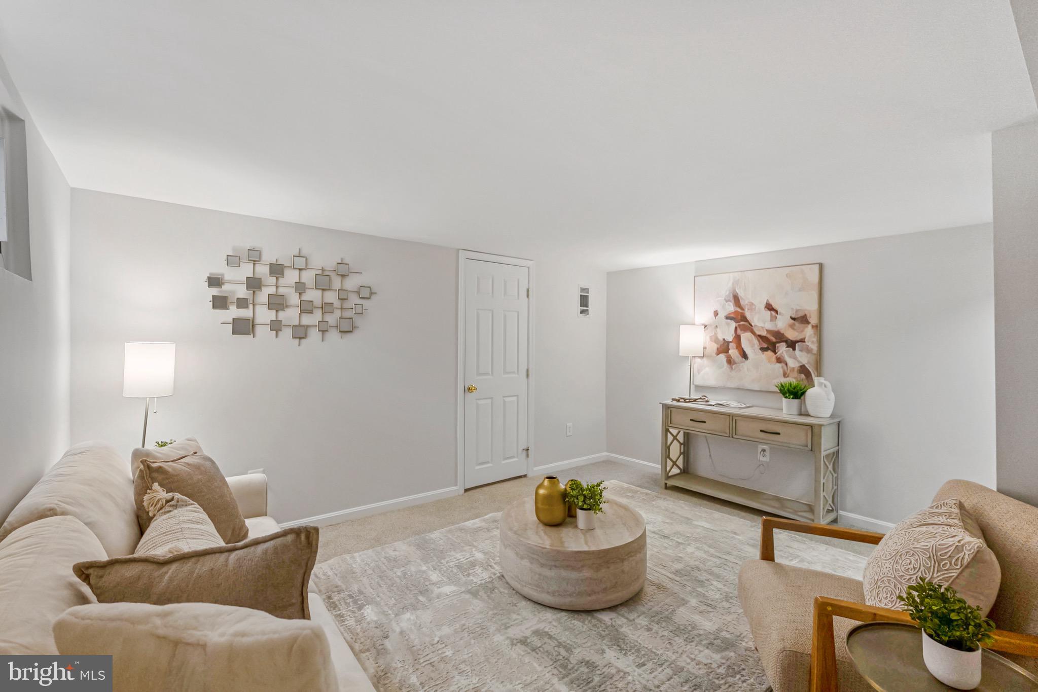 HILLWOOD - Residential