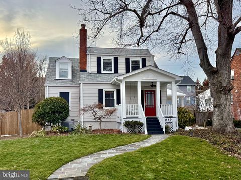 2836 MEADOW LANE FALLS CHURCH VA 22042