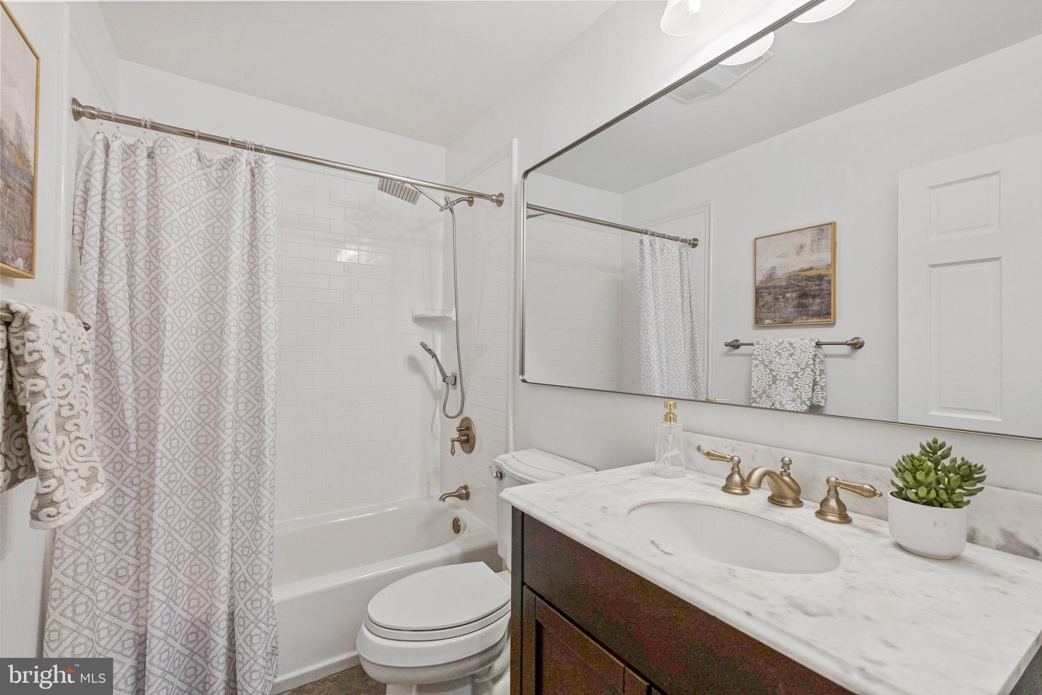 HILLWOOD - Residential