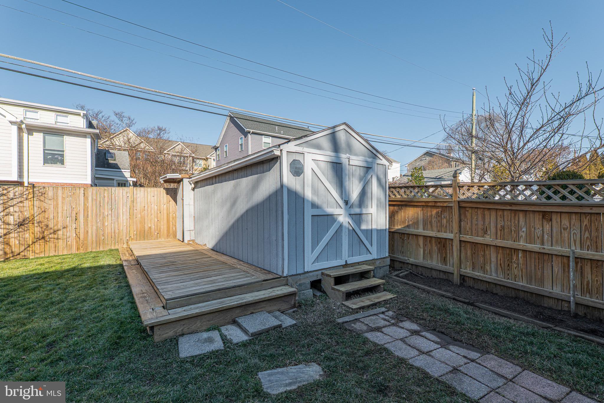 HILLWOOD - Residential