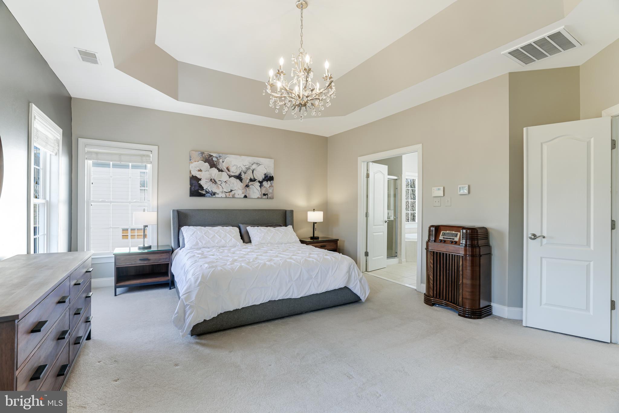 LANSDOWNE ON THE POTOMAC - Residential