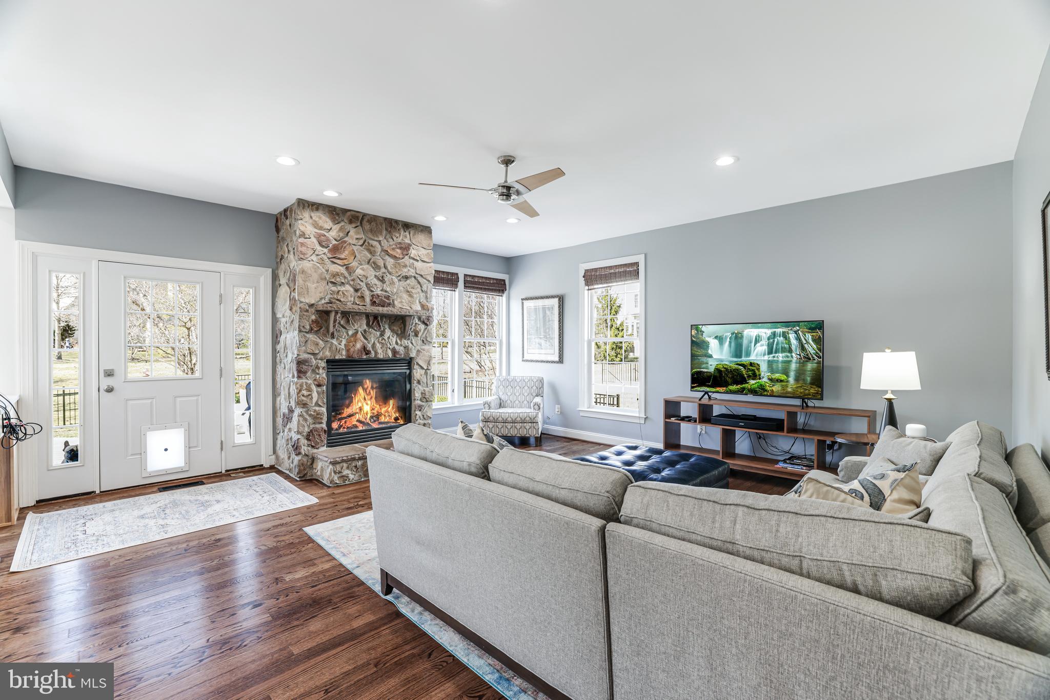 LANSDOWNE ON THE POTOMAC - Residential