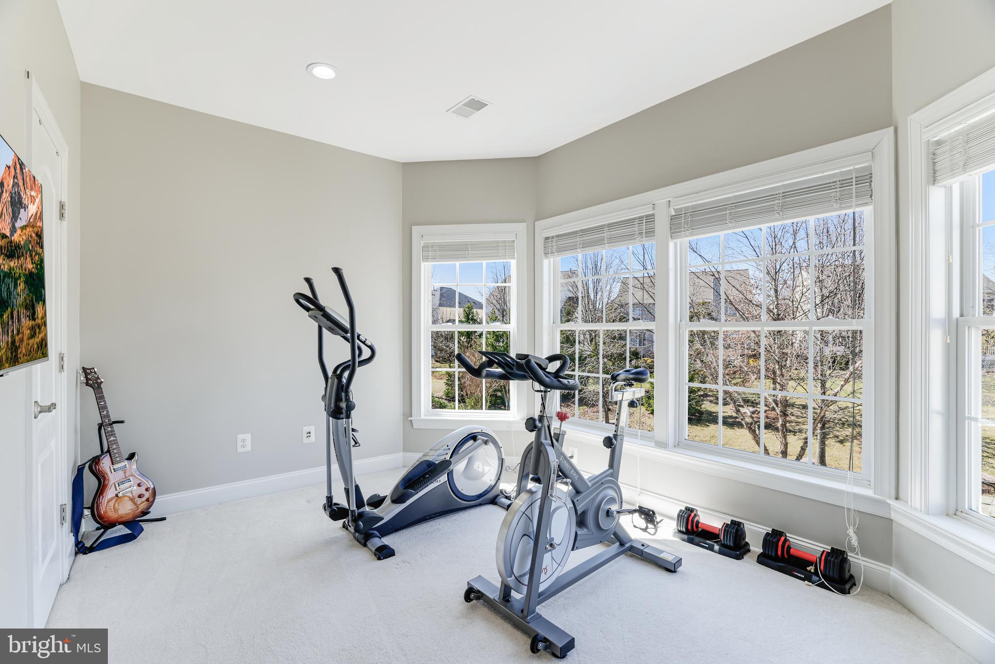 LANSDOWNE ON THE POTOMAC - Residential