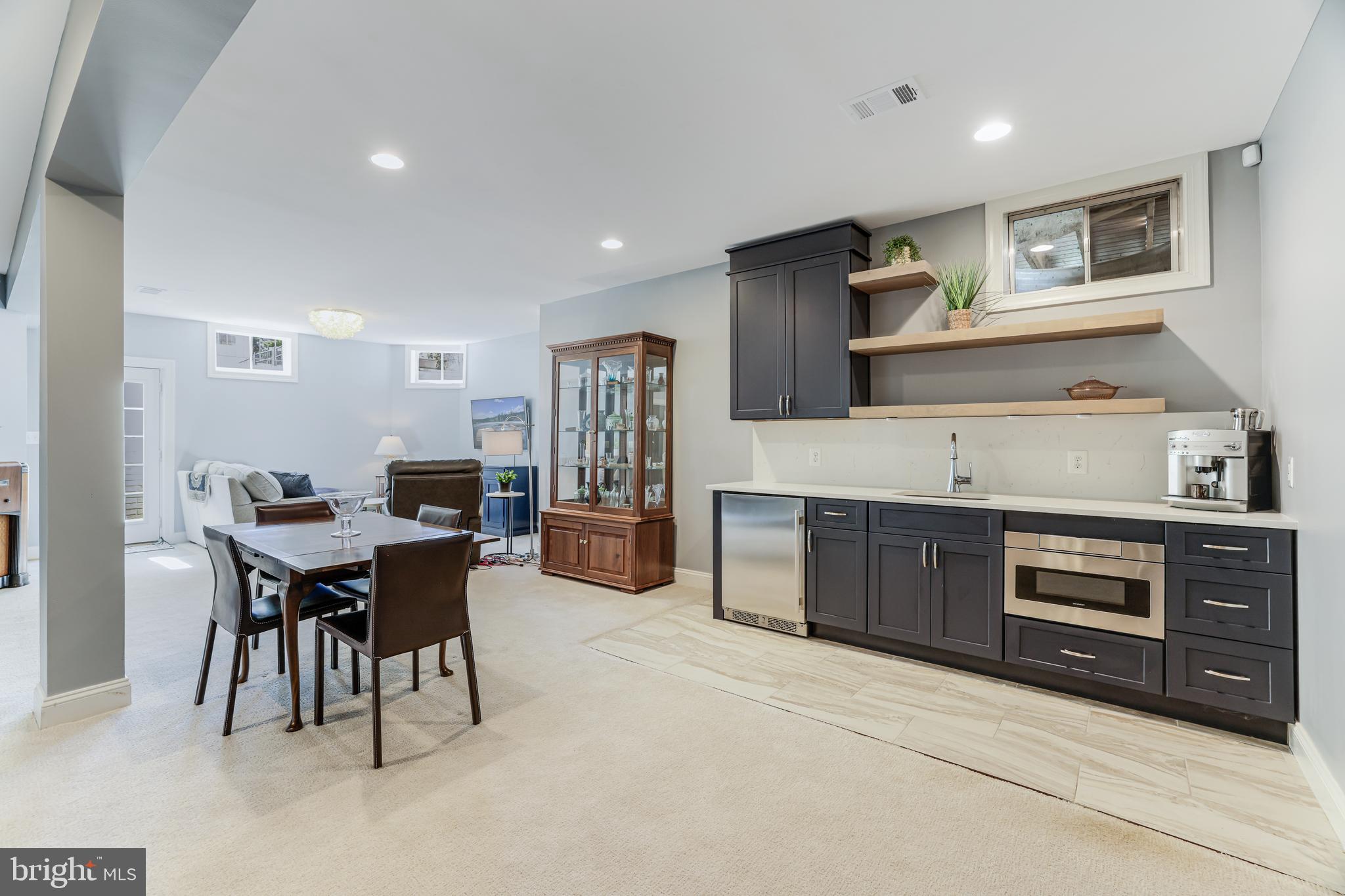 LANSDOWNE ON THE POTOMAC - Residential