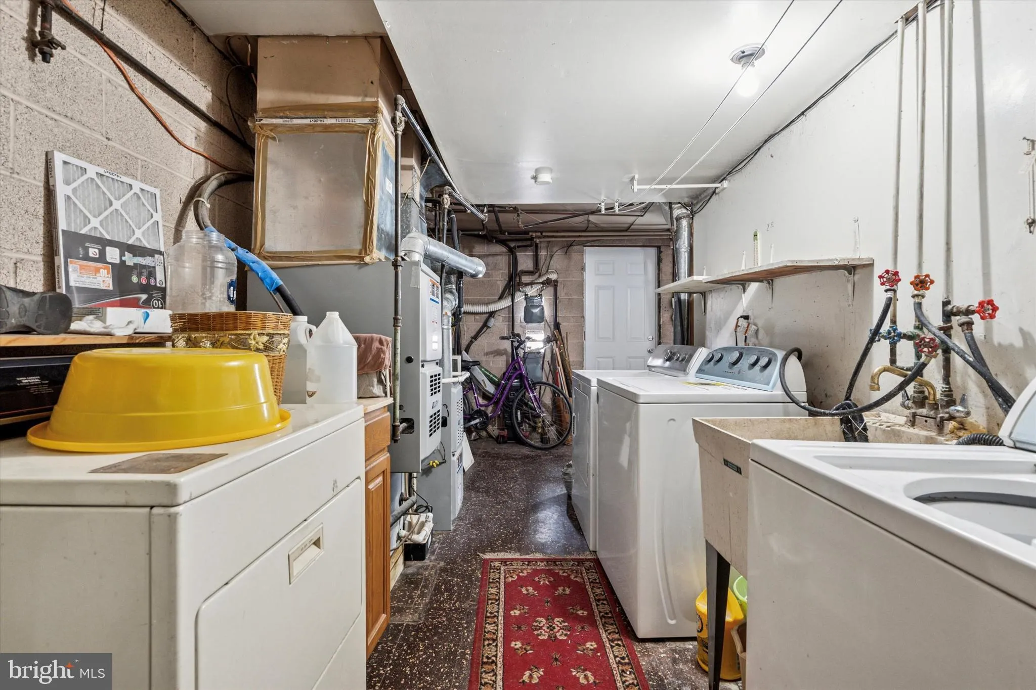 Philadelphia, Pennsylvania 19152, United States, 5 Bedrooms Bedrooms, ,Residential,Active,222375