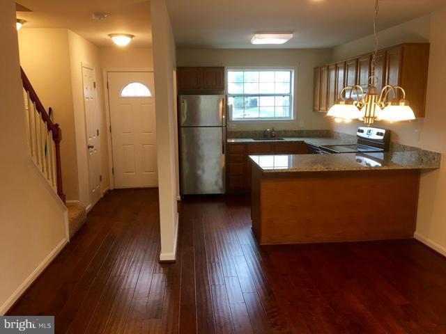 SUNNINGDALE MEADOWS - Residential Lease