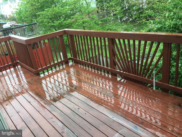 SUNNINGDALE MEADOWS - Residential Lease