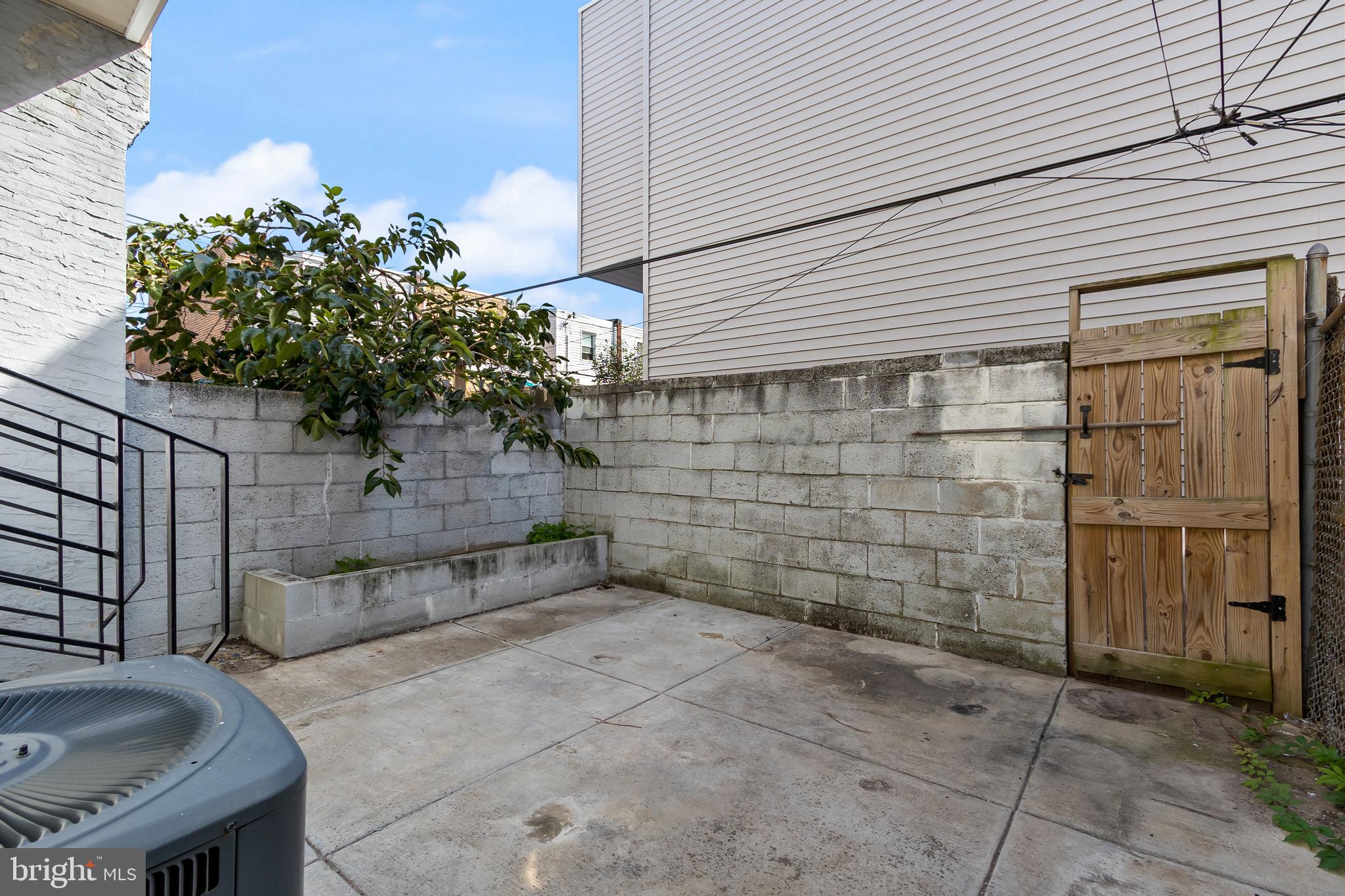 PHILADELPHIA (SOUTH) - Residential