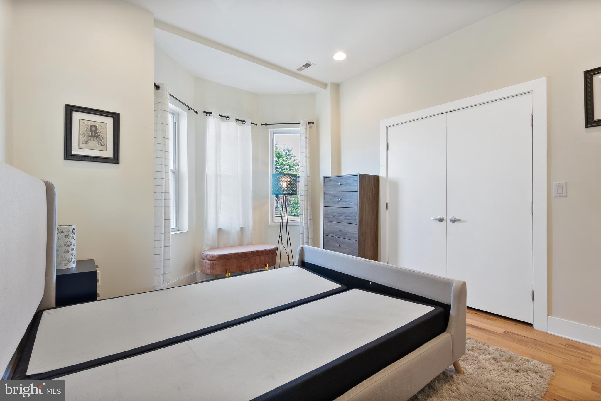 PHILADELPHIA (SOUTH) - Residential