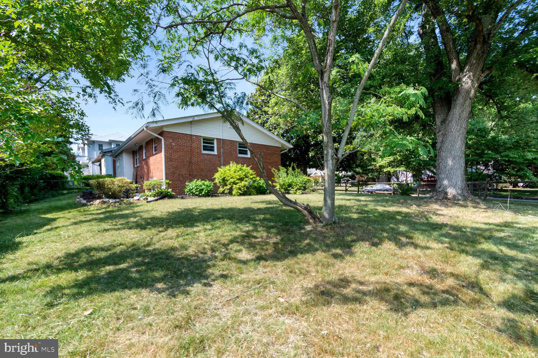 GARRETT PARK ESTATES - Residential