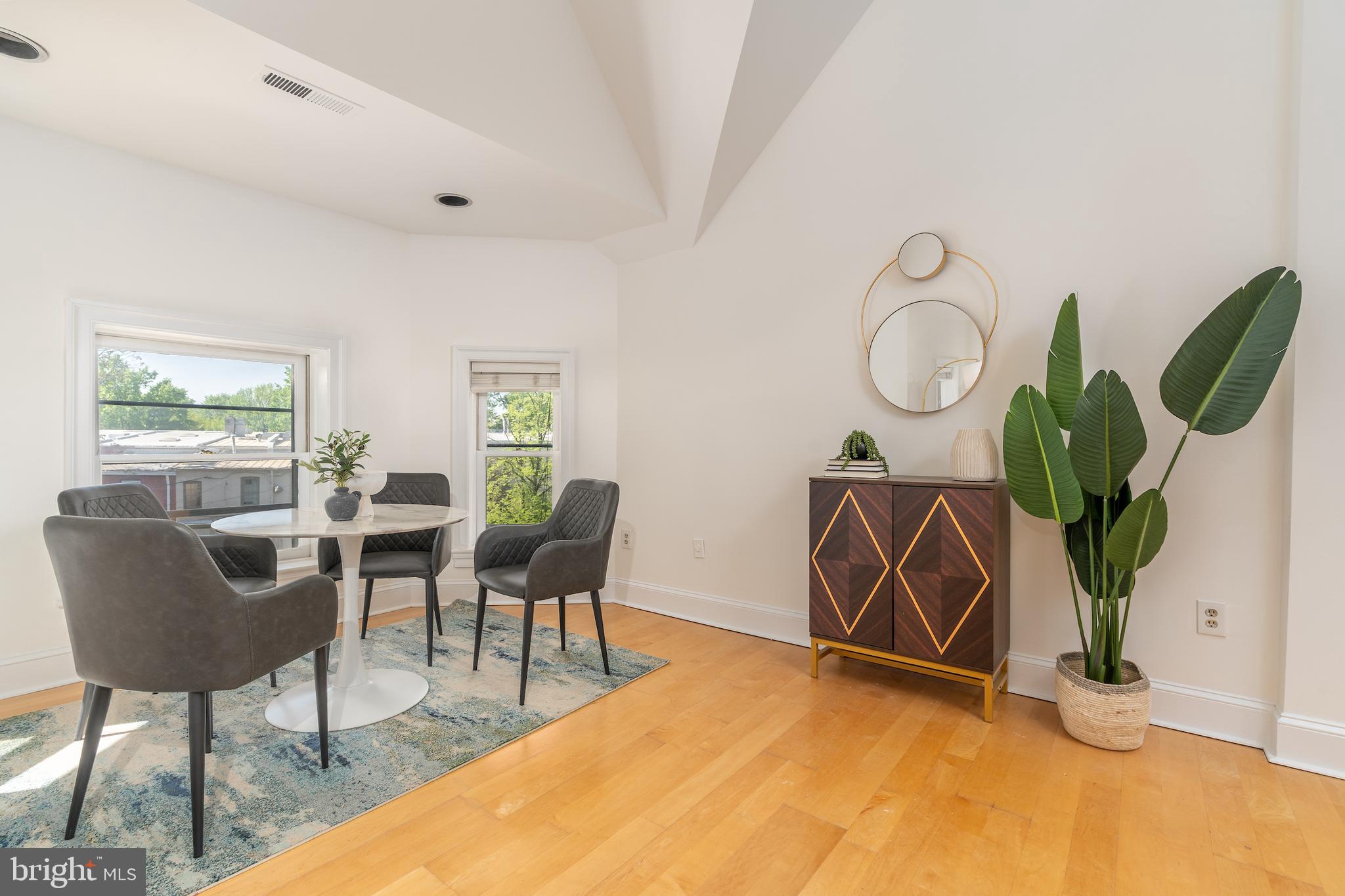 350 9TH STREET SE 26