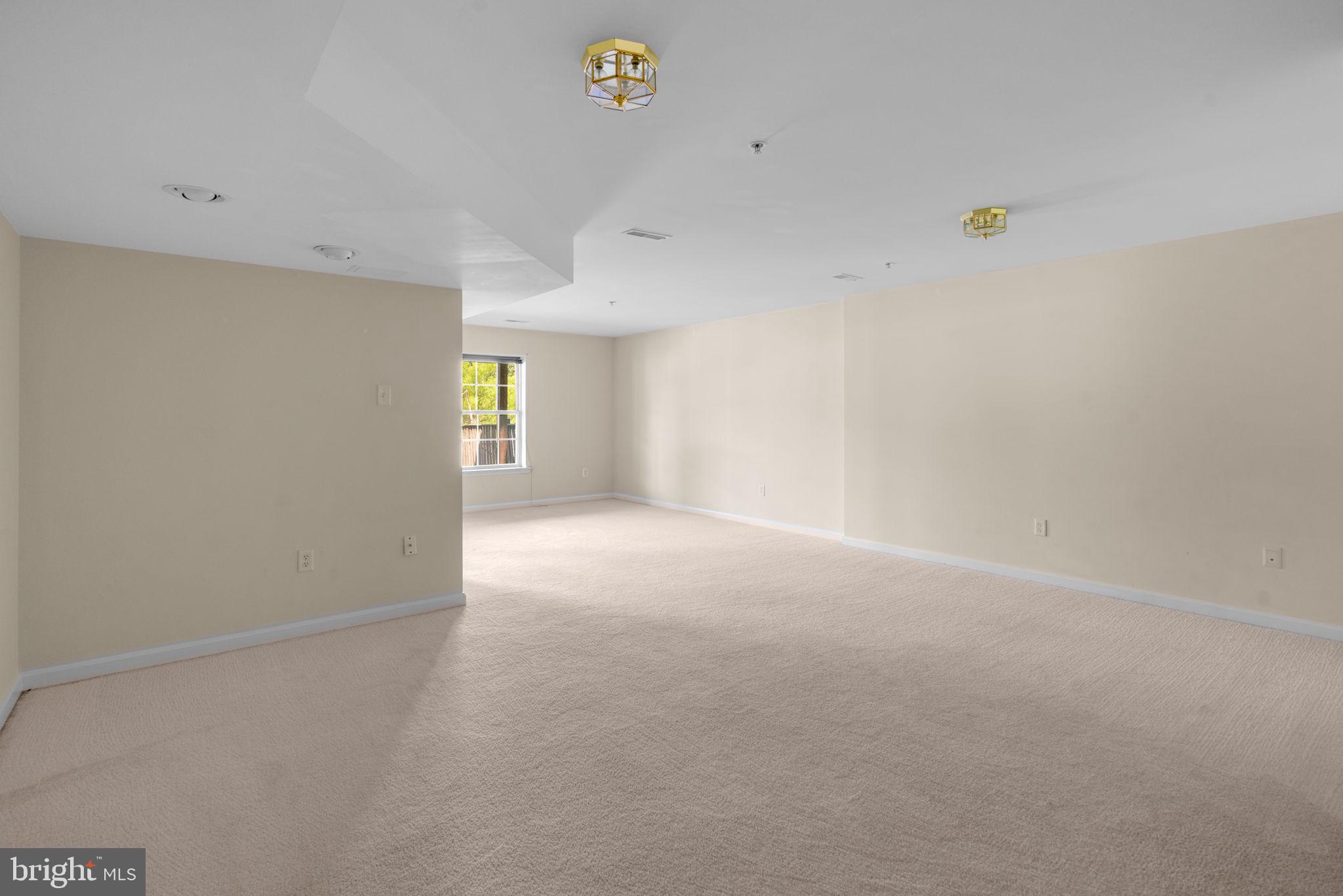 WINTERS RUN MANOR - Residential