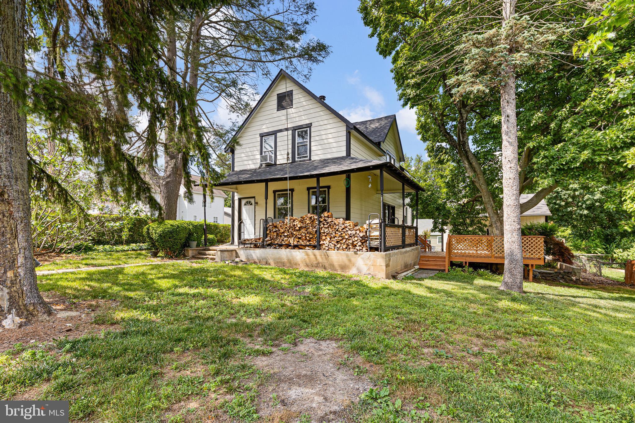 2415 CEDAR AVENUE