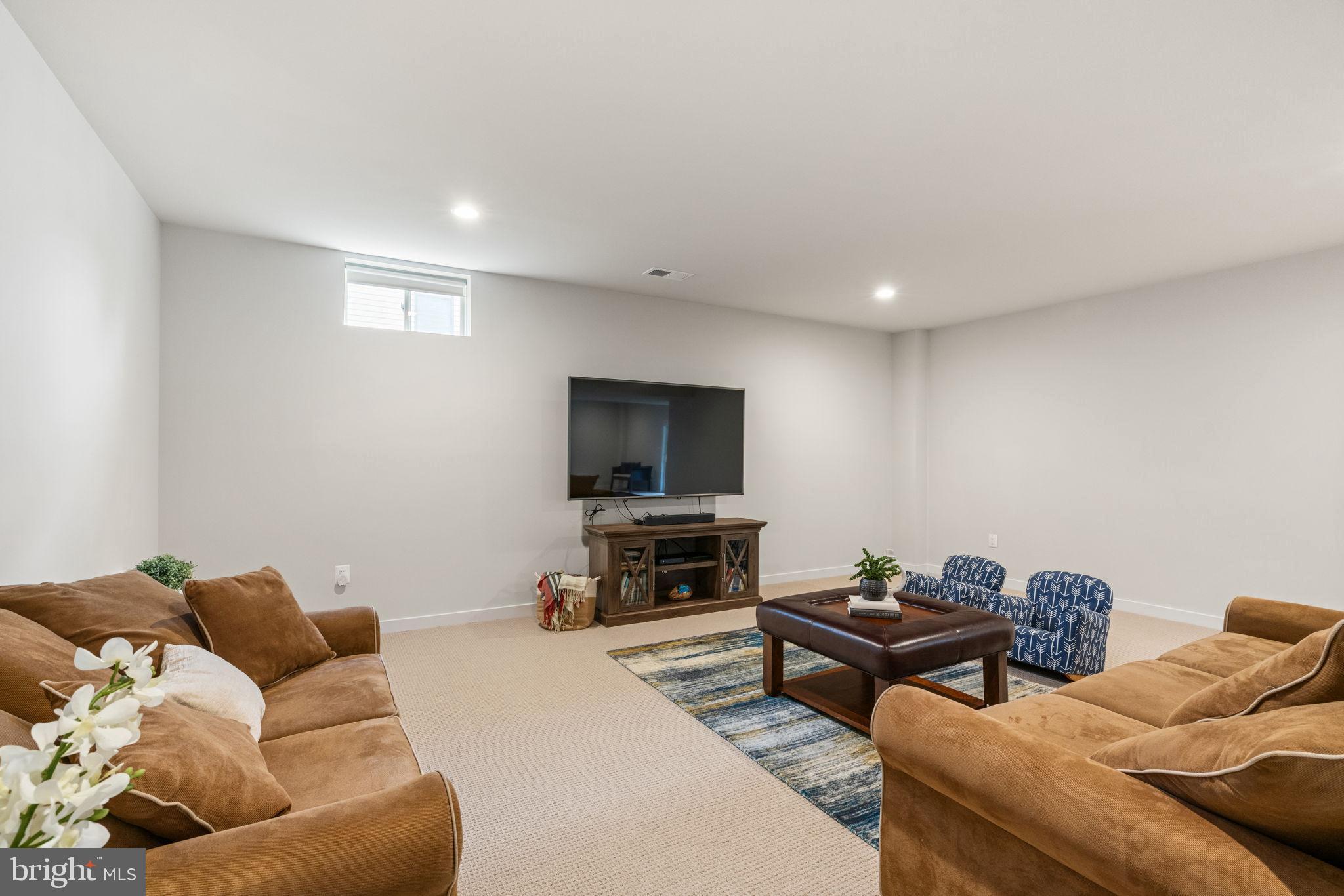 LENAH MILL - Residential