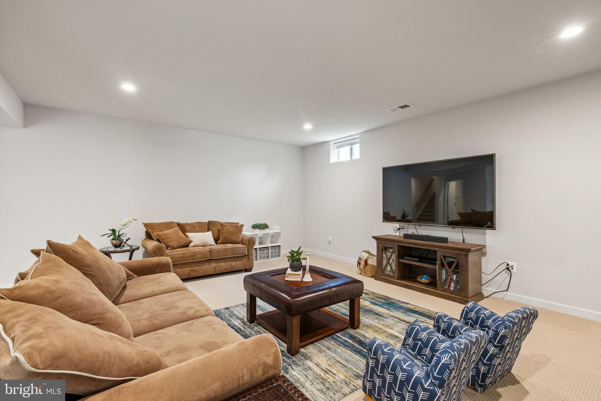 LENAH MILL - Residential