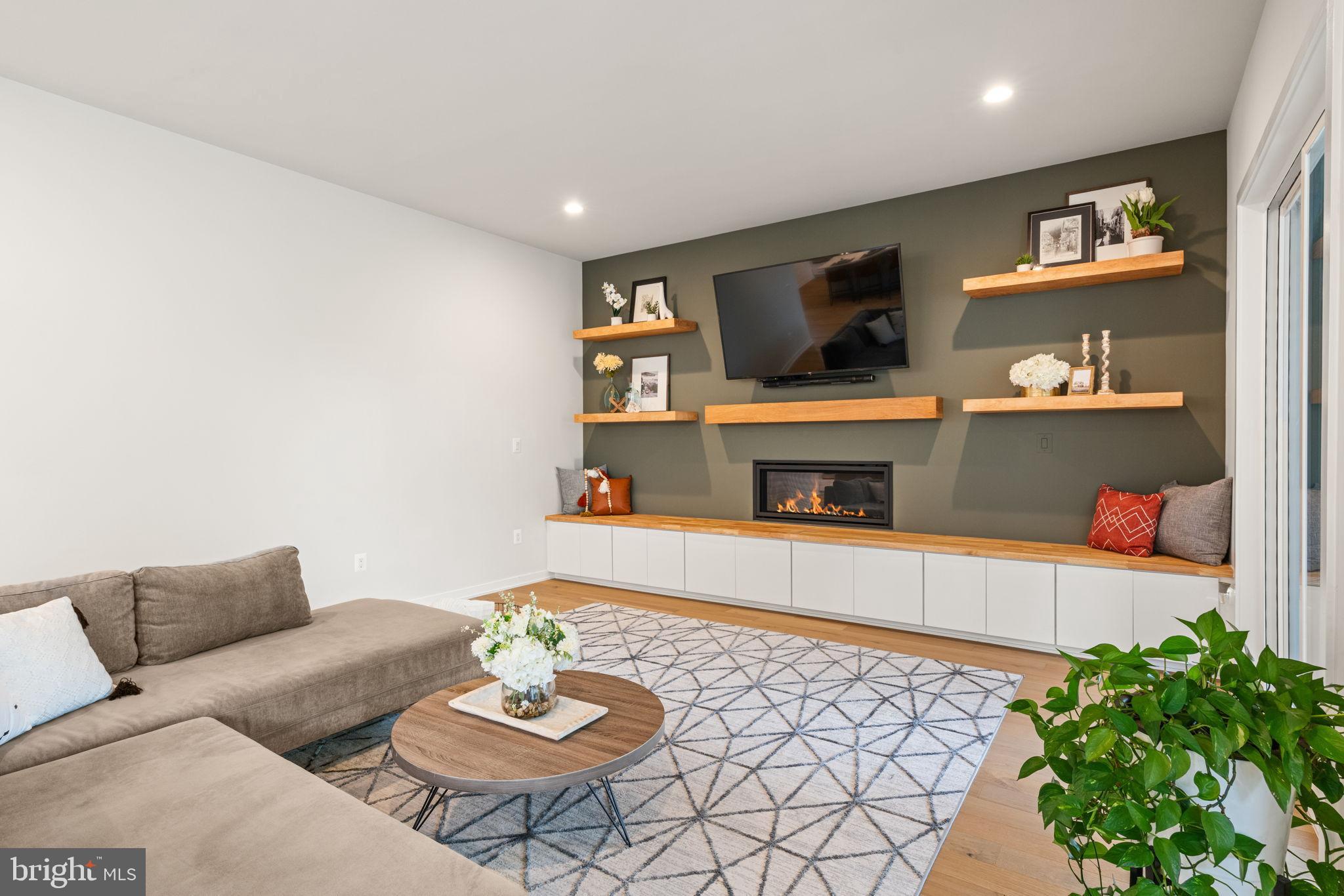 LENAH MILL - Residential