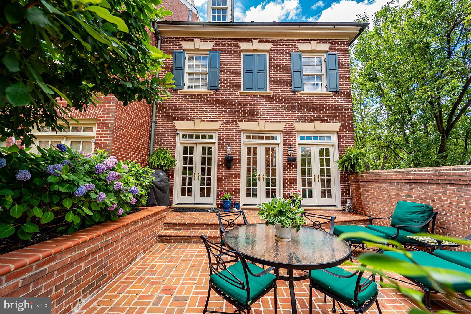 OLD TOWN - Residential