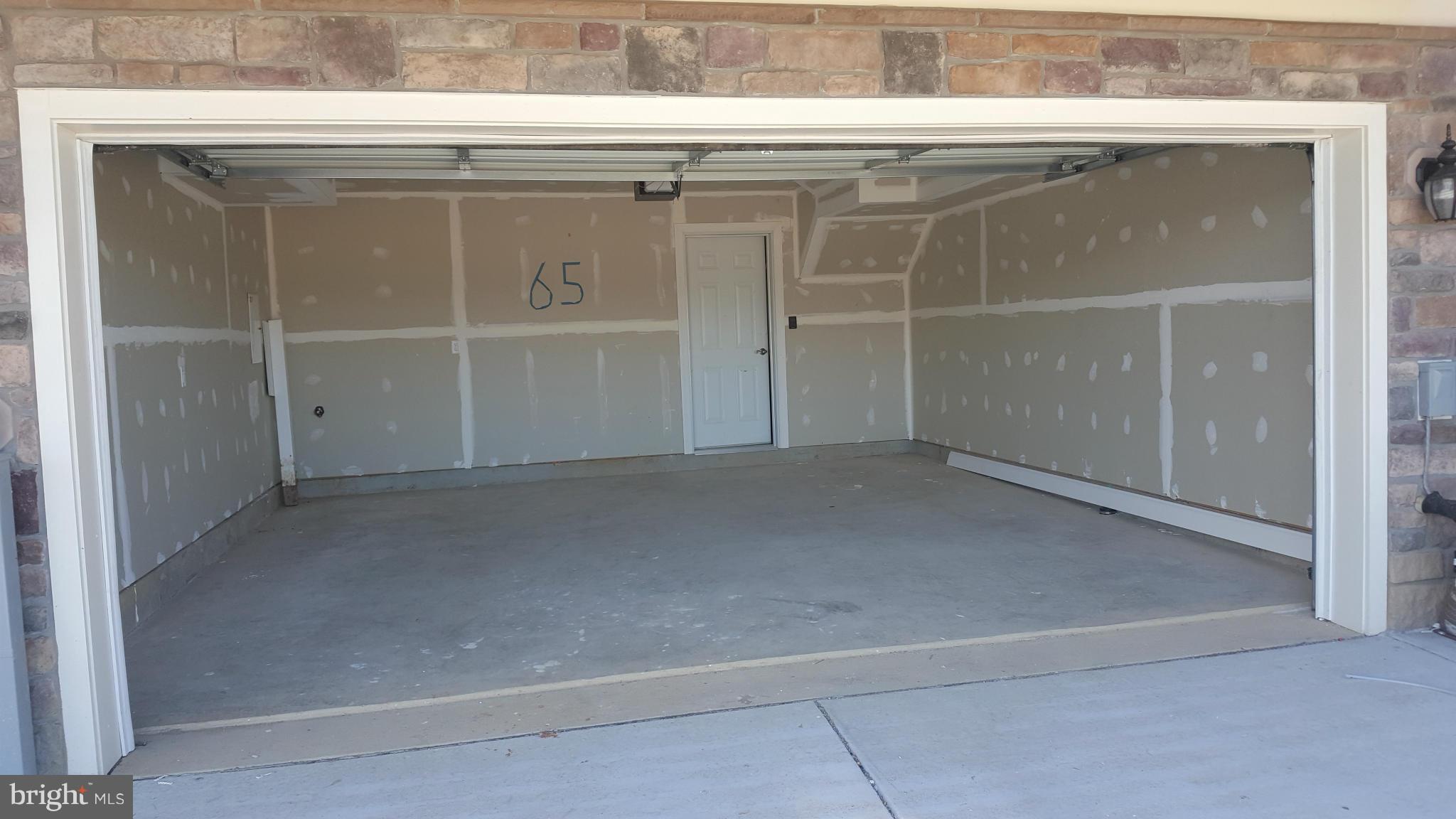 WOOD GLEN - Residential