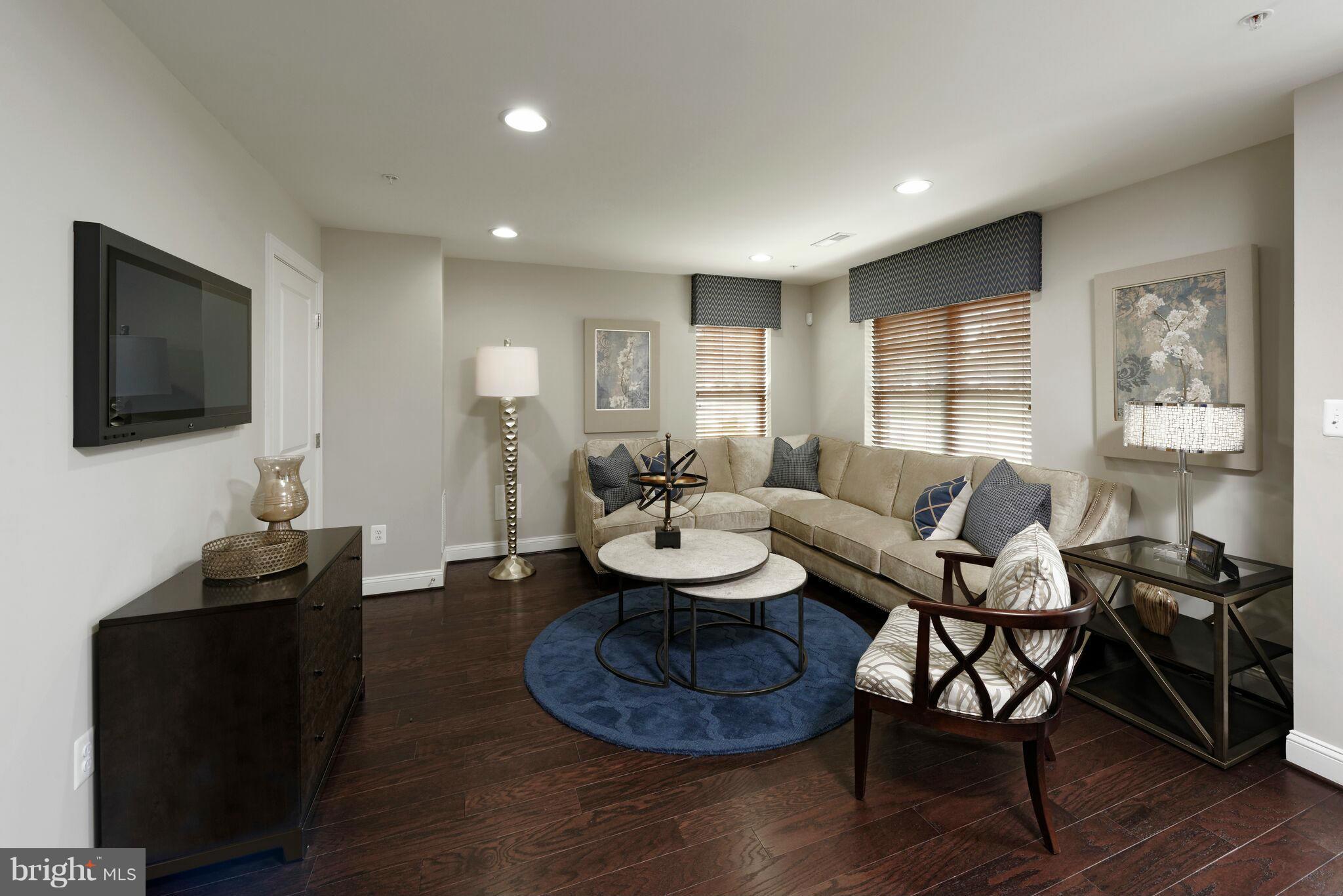 WOOD GLEN - Residential