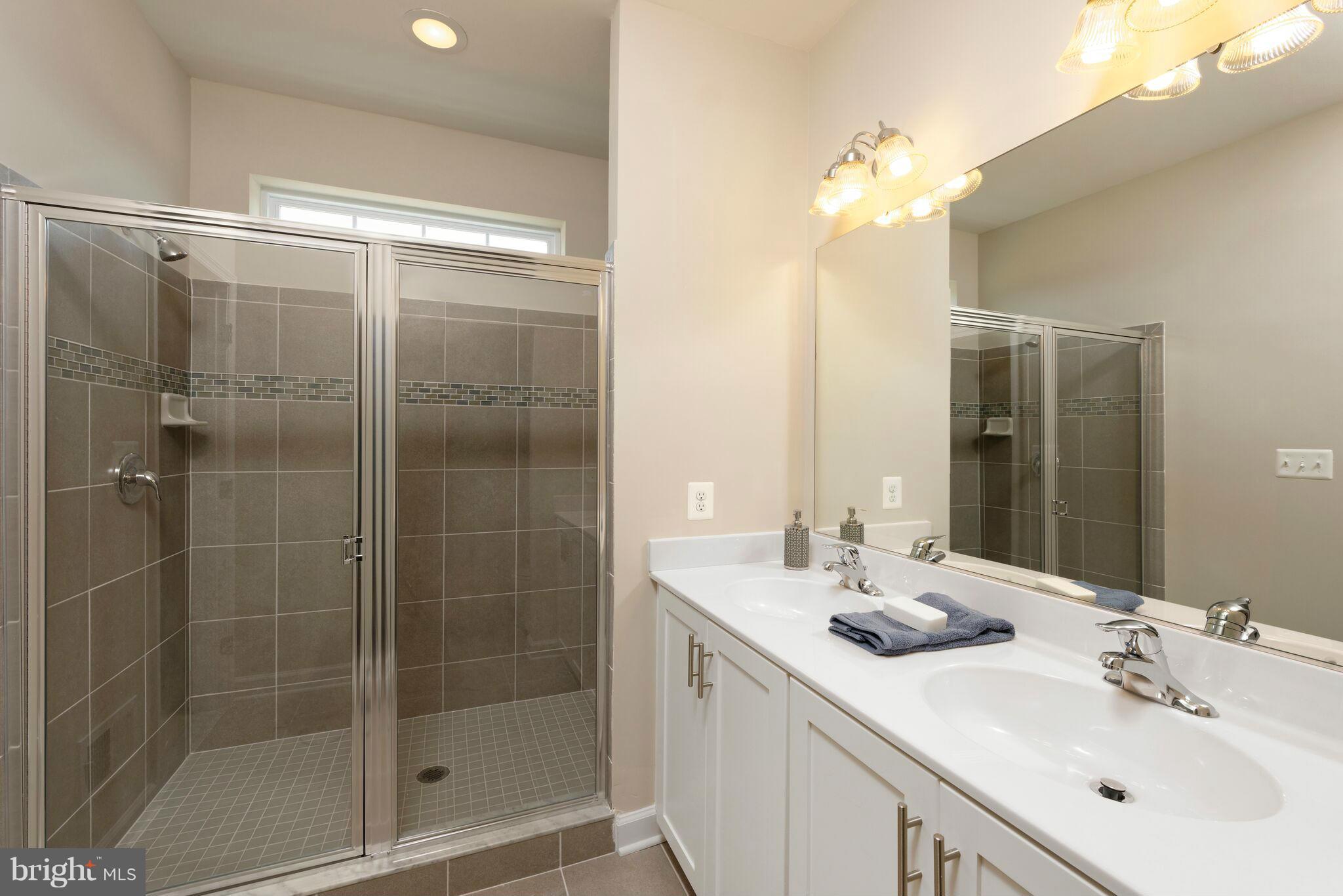 WOOD GLEN - Residential